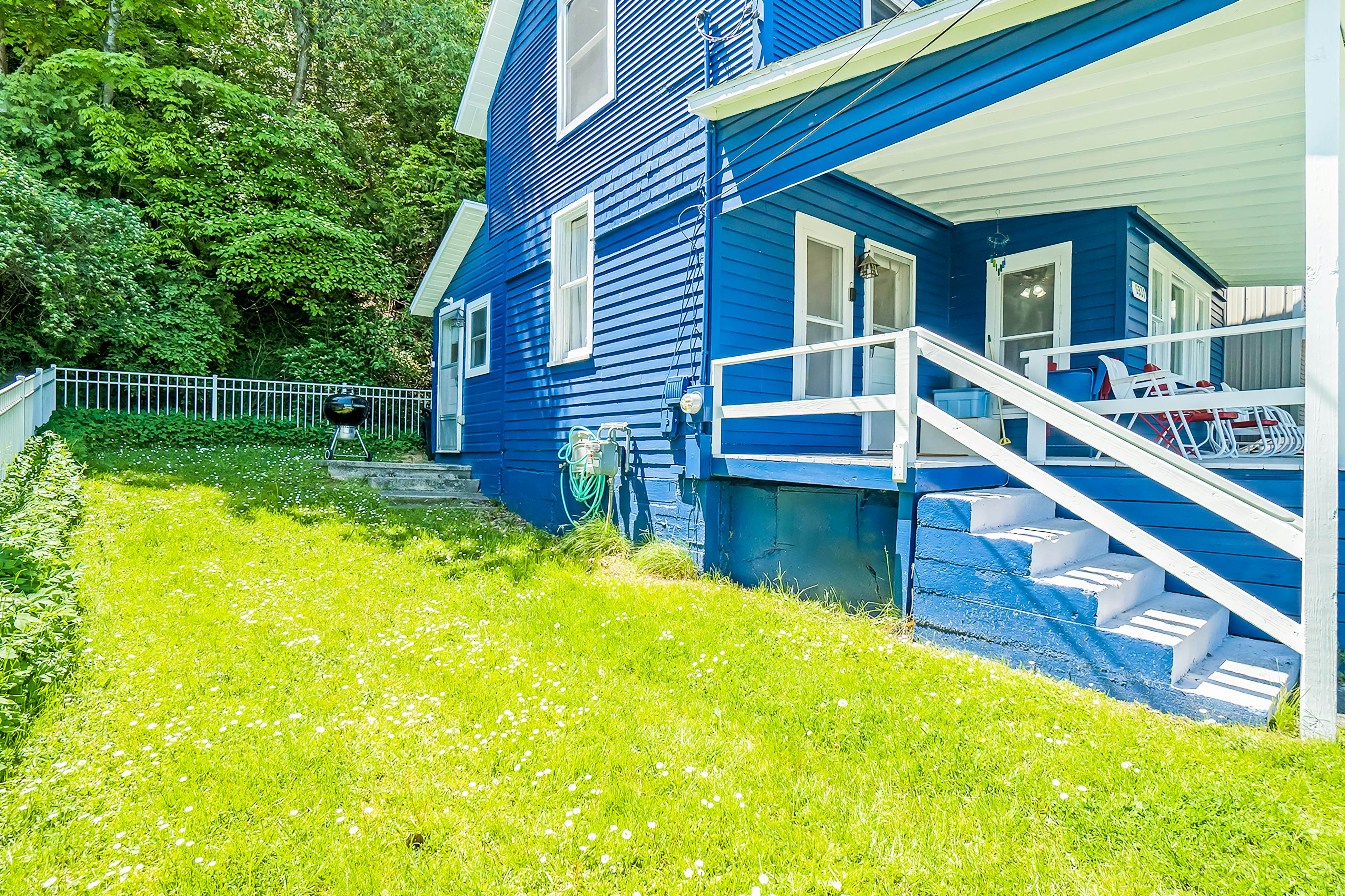 Sunset View Retreat 3 BD Beulah, MI Vacation Rental Vacasa