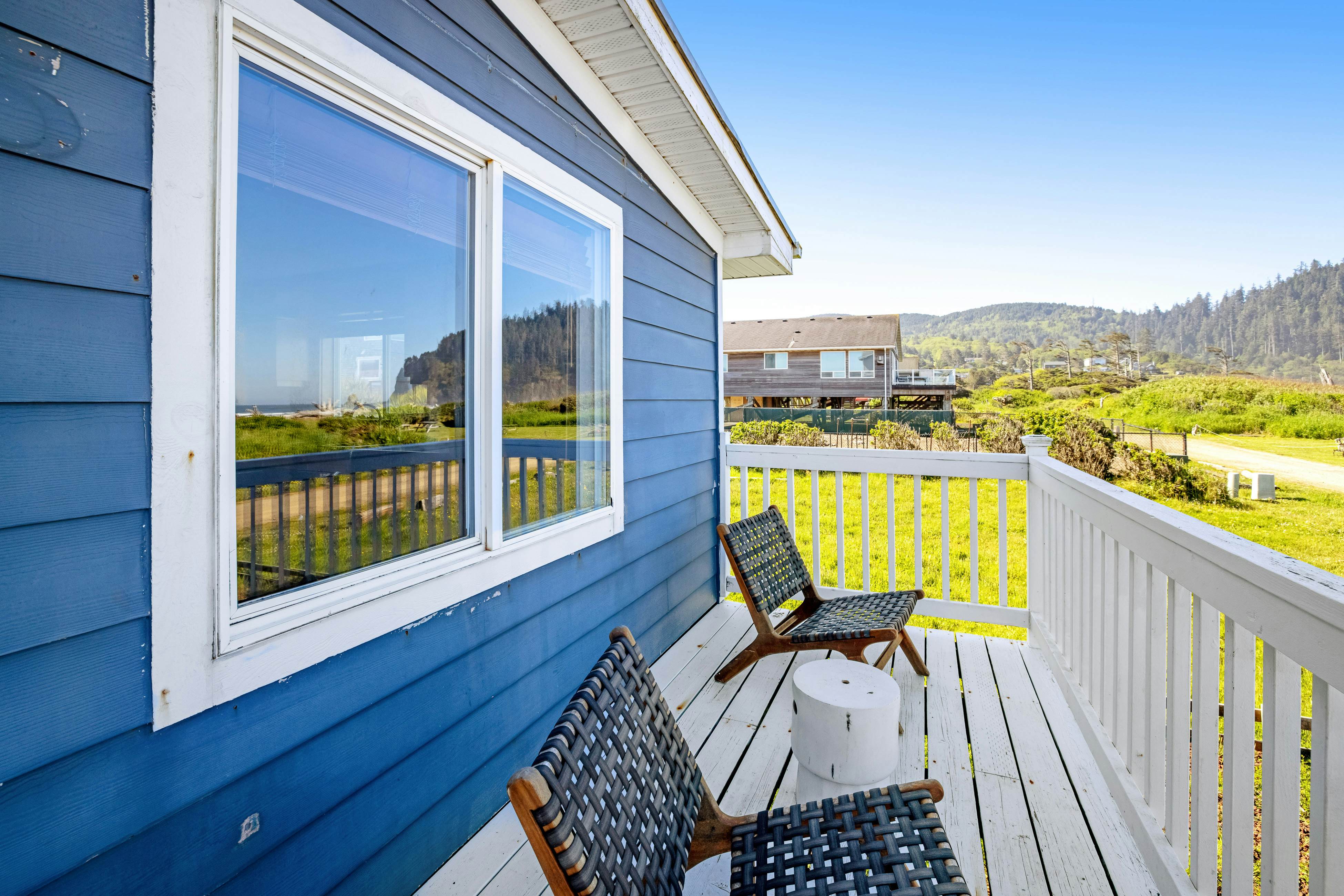 Cape Meares Beach Getaway 1 BD Cape Meares, OR Vacation Rental Vacasa