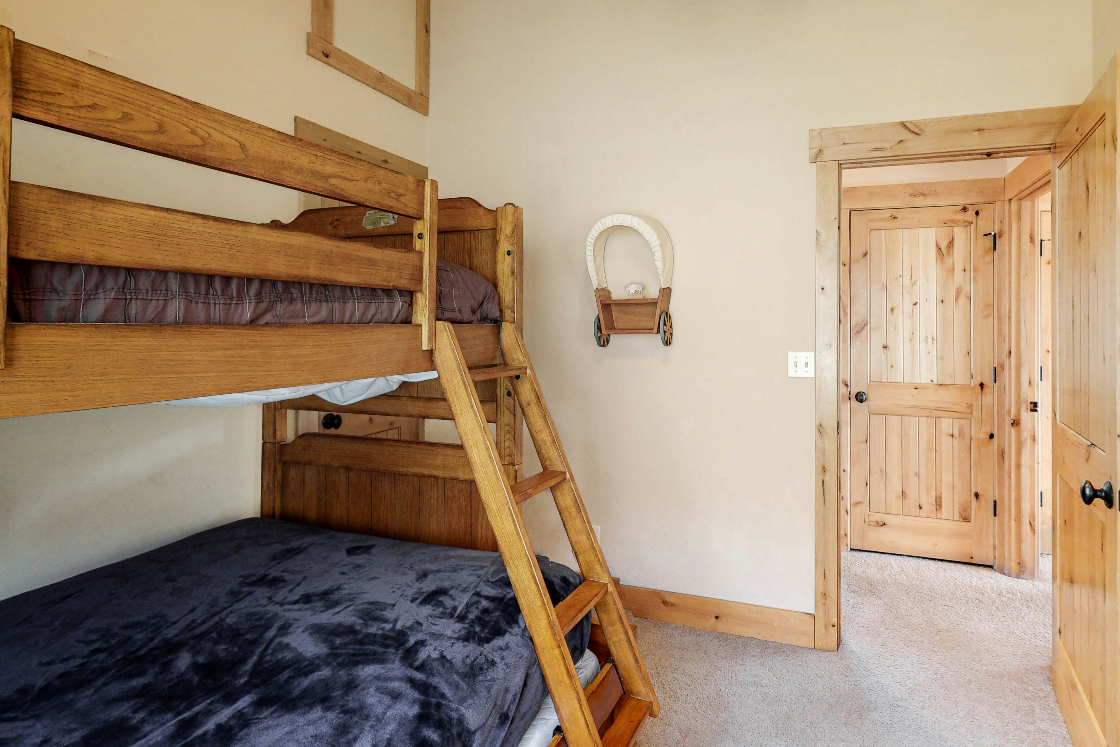 Buckhorn Cabin 3 BD Granby, CO Vacation Rental Vacasa