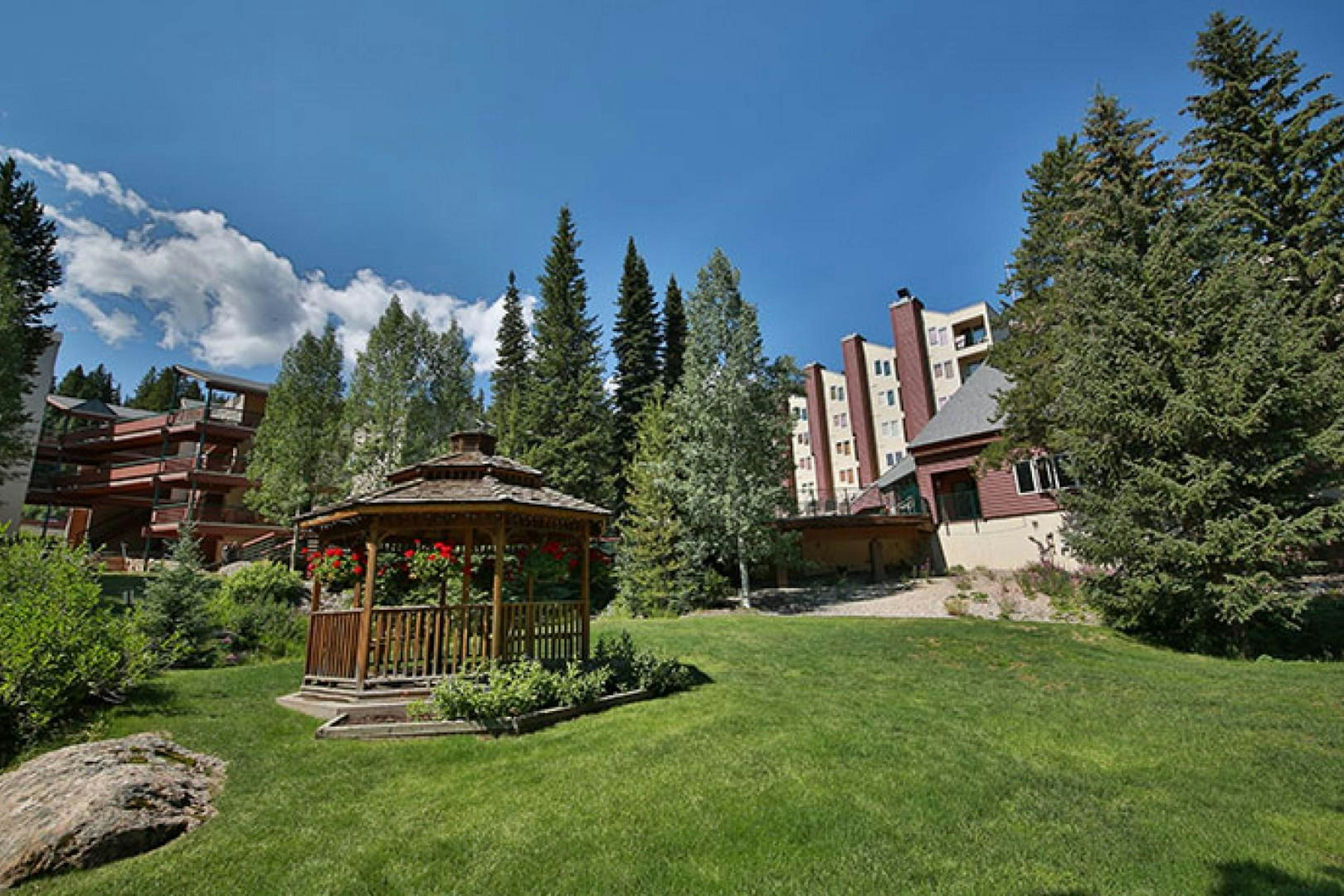Iron Horse Resort 5064