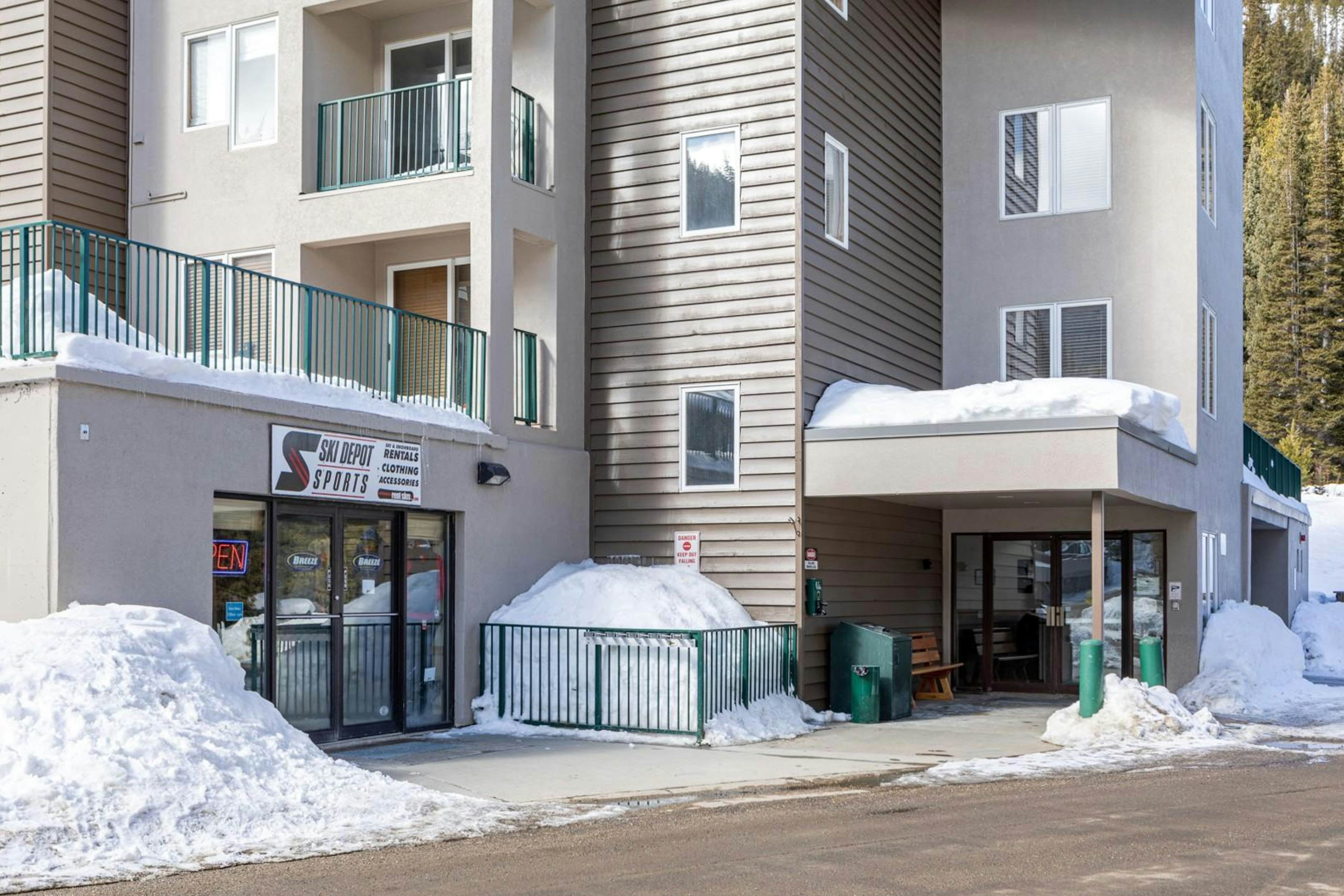 Iron Horse Resort 5064