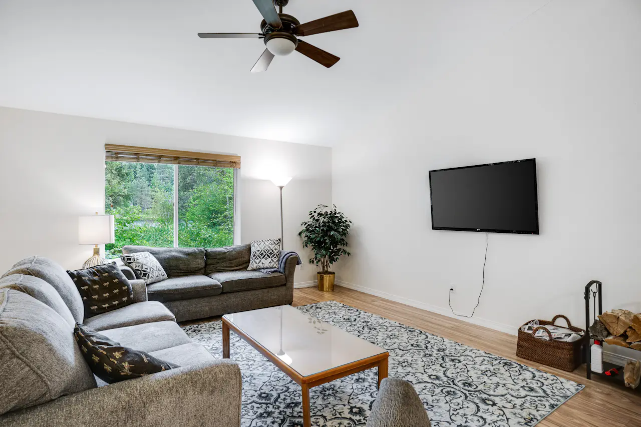 Lavender Lake Lodge 3 BD Cle Elum, WA Vacation Rental Vacasa