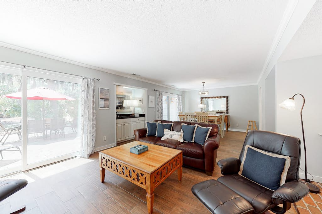 Family-Friendly Condo near the Beach w/ Free WiFi, Patio, Shared Pool & Tennis — Hilton Head, SC — vacation rental