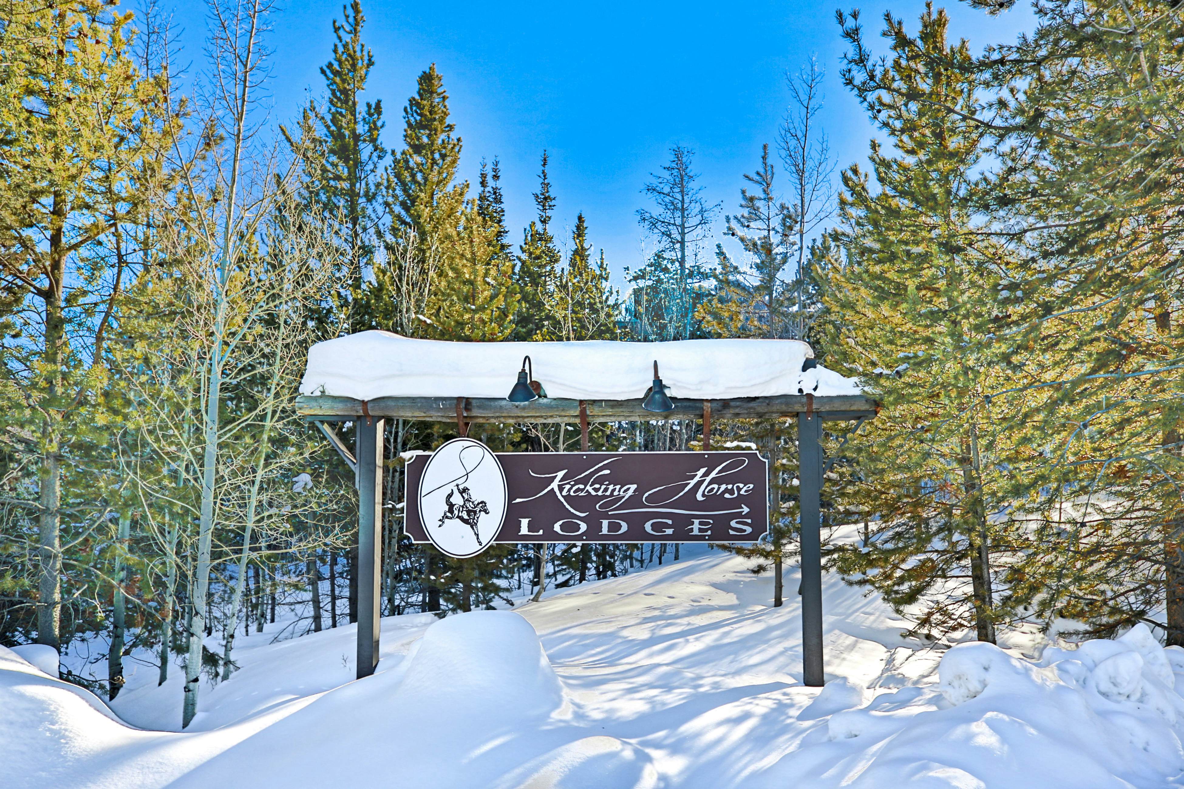 Kicking Horse Lodges 4-205