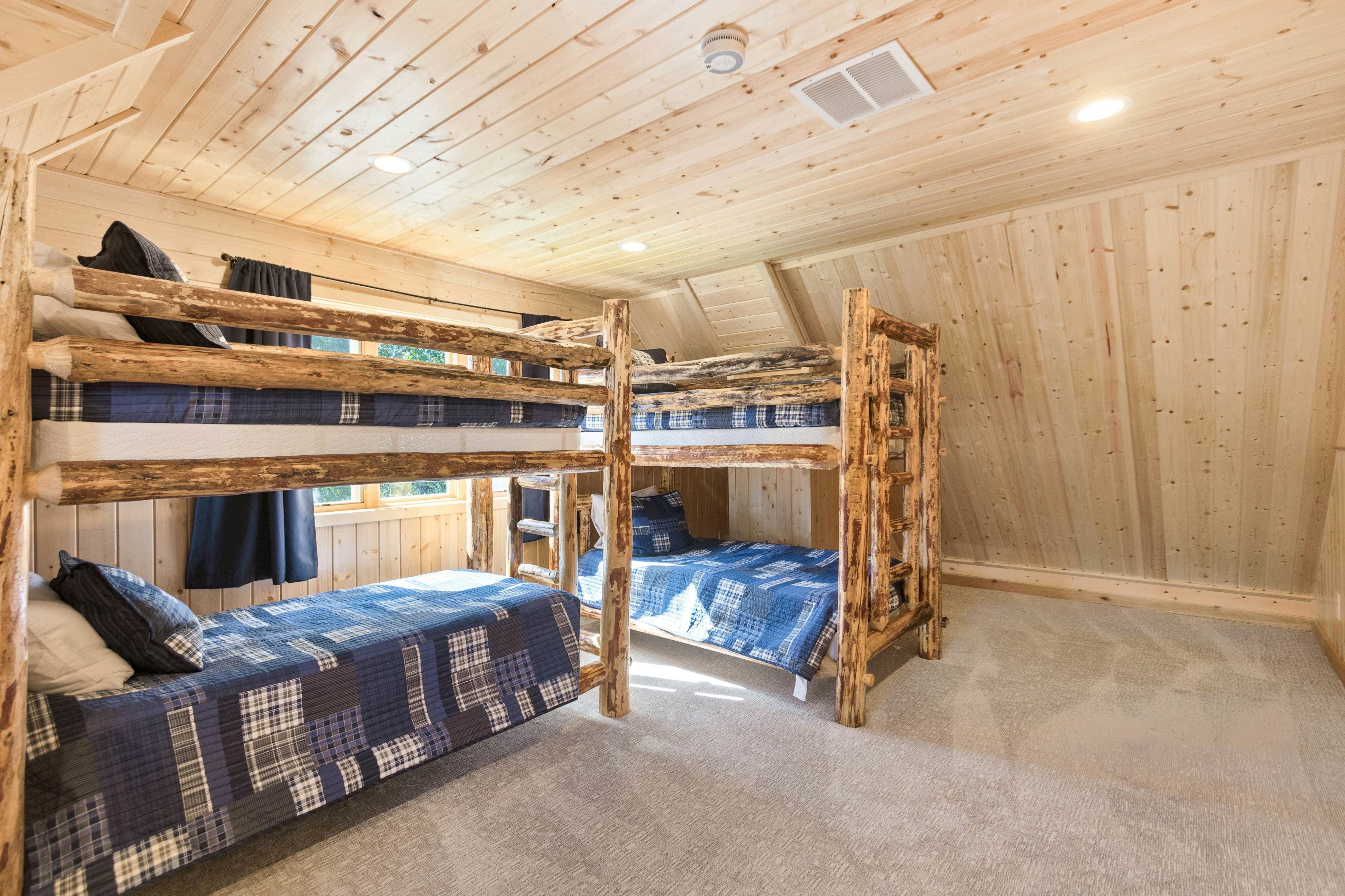 Antler Cove Lodge 4 BD Sagle, ID Vacation Rental Vacasa