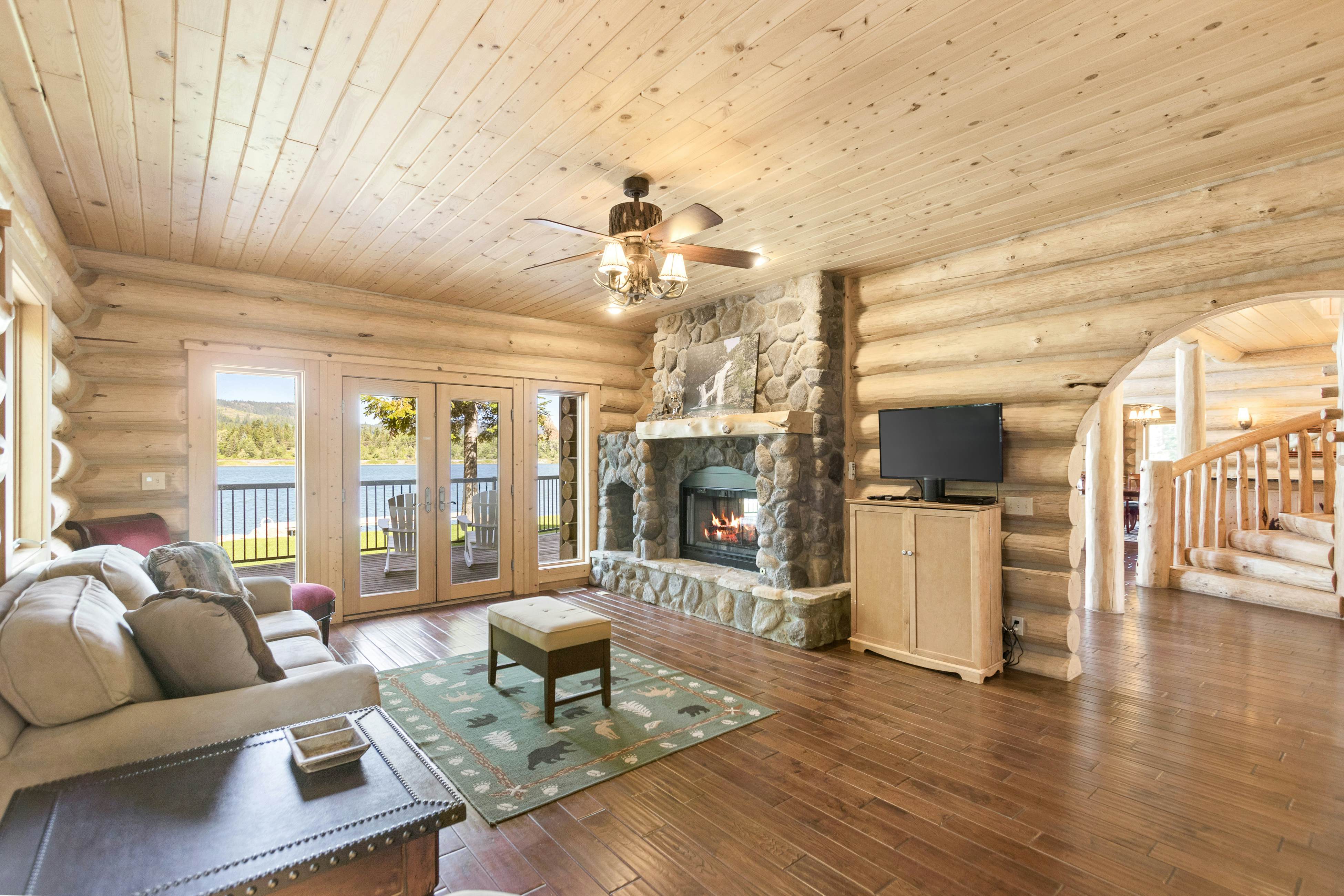 Antler Cove Lodge 4 BD Sagle, ID Vacation Rental Vacasa