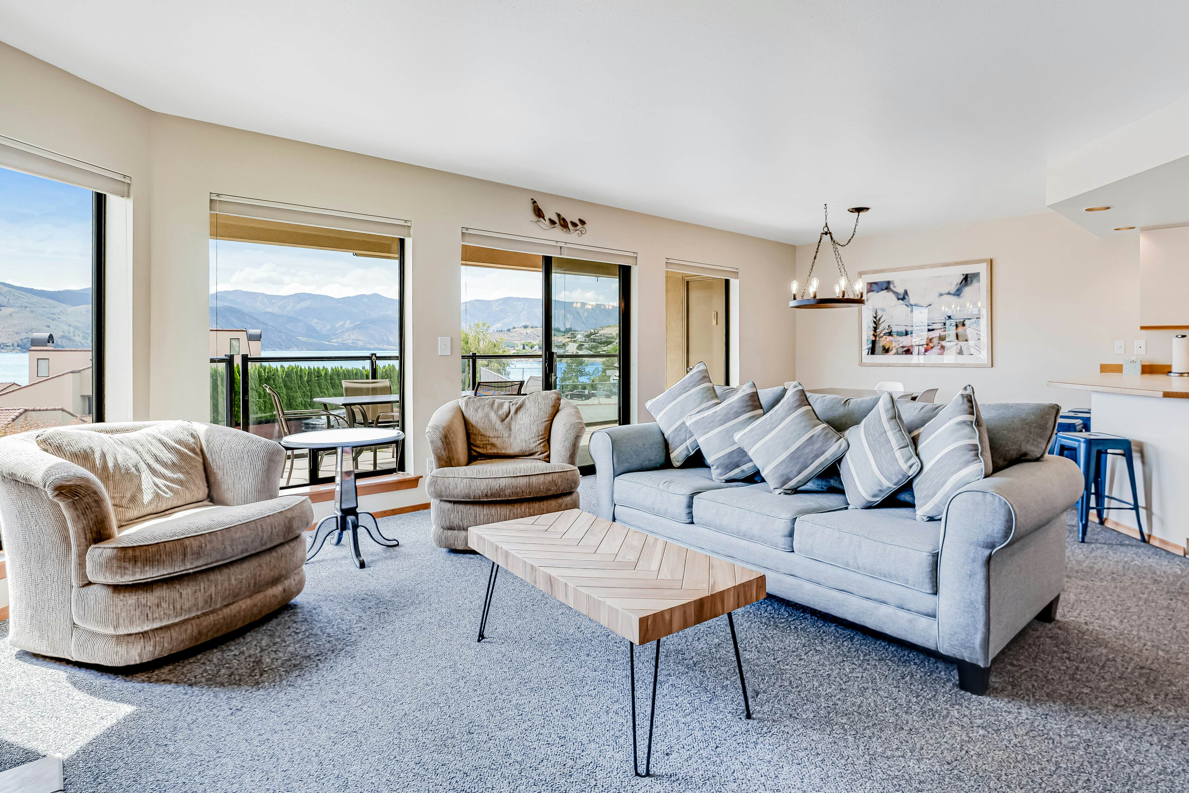 Lake Chelan Shores Rentals Chelan Condo Rentals Vacasa