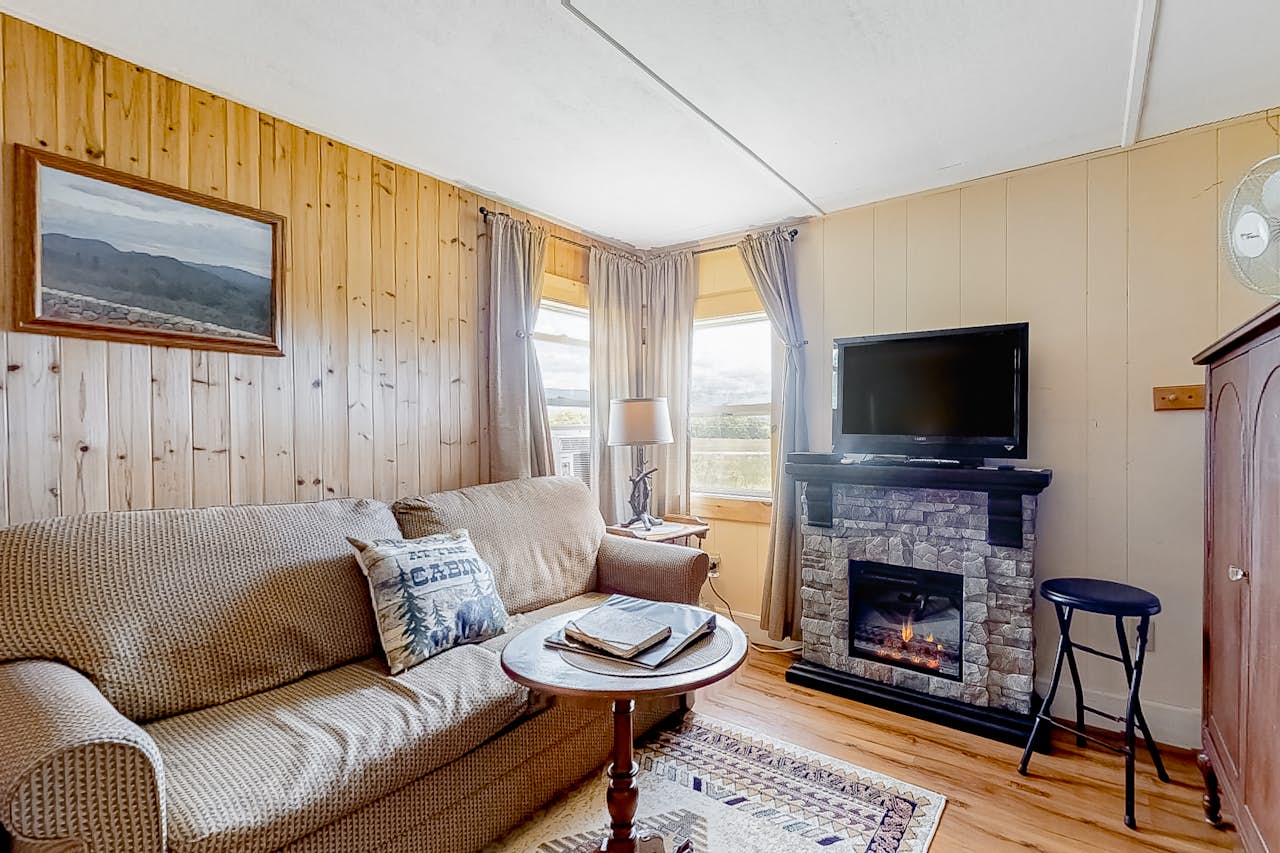 Valley Brook Cottage 11 0 BD Thornton, NH Vacation Rental Vacasa
