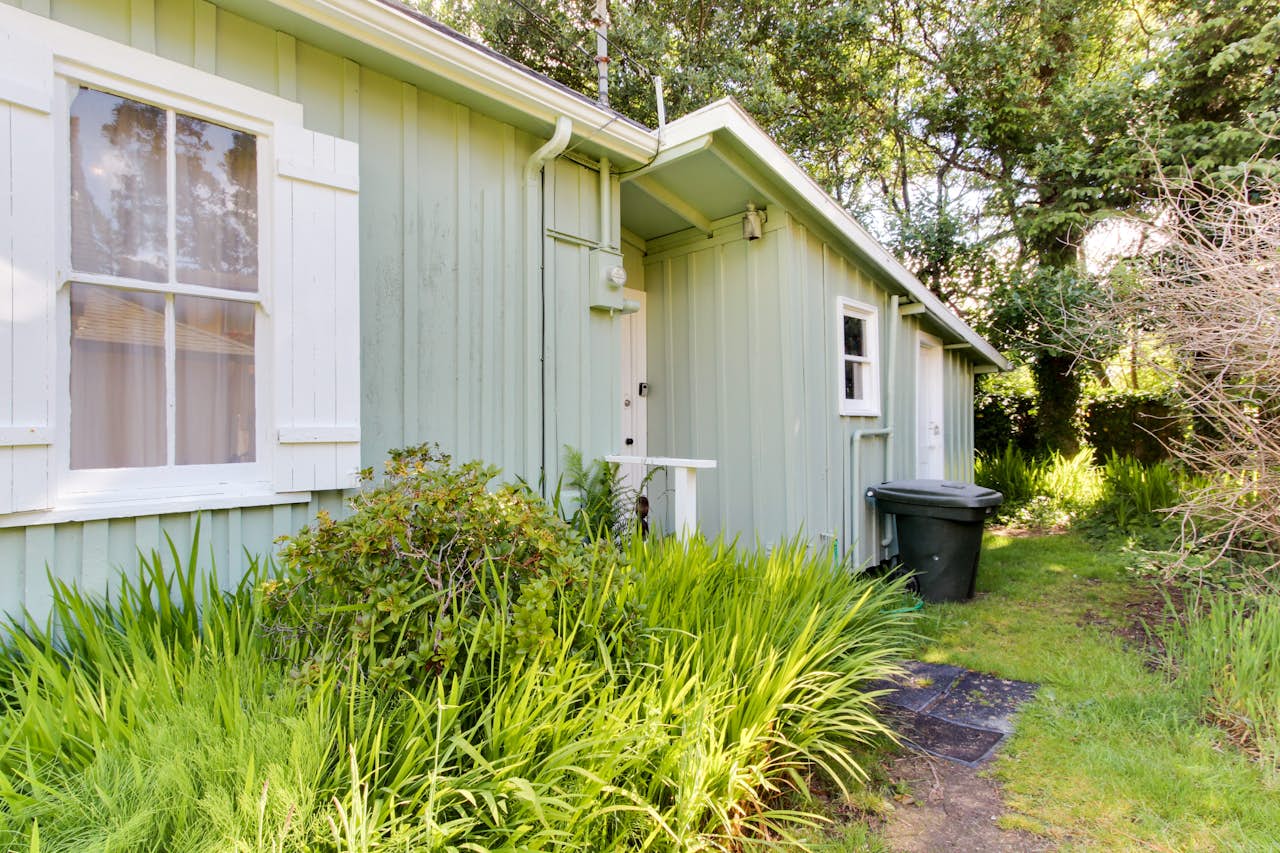 Historic Camp Hungry 2 BD Vacation Rental in Seaview, WA Vacasa