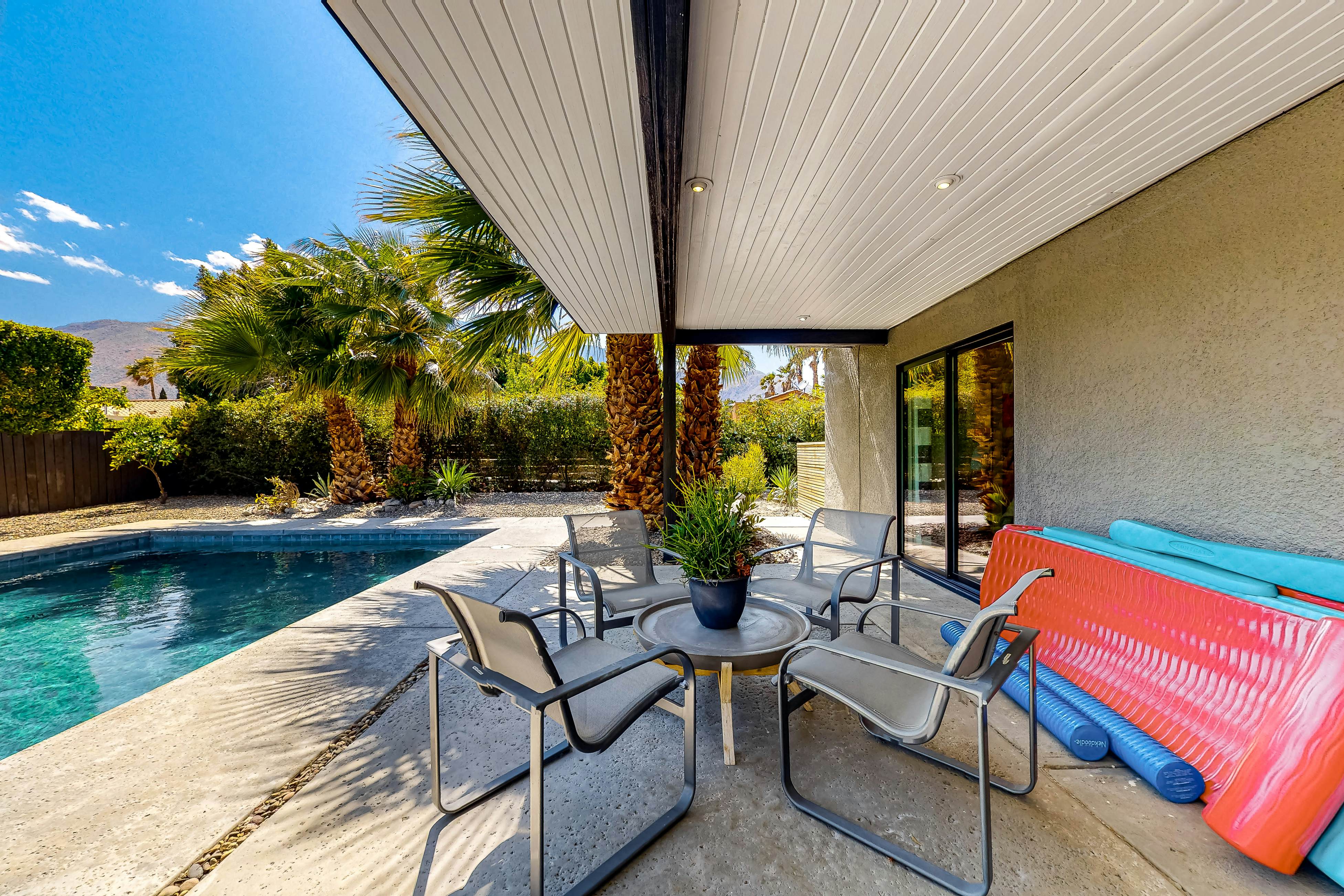 Freestone Modern - 2806