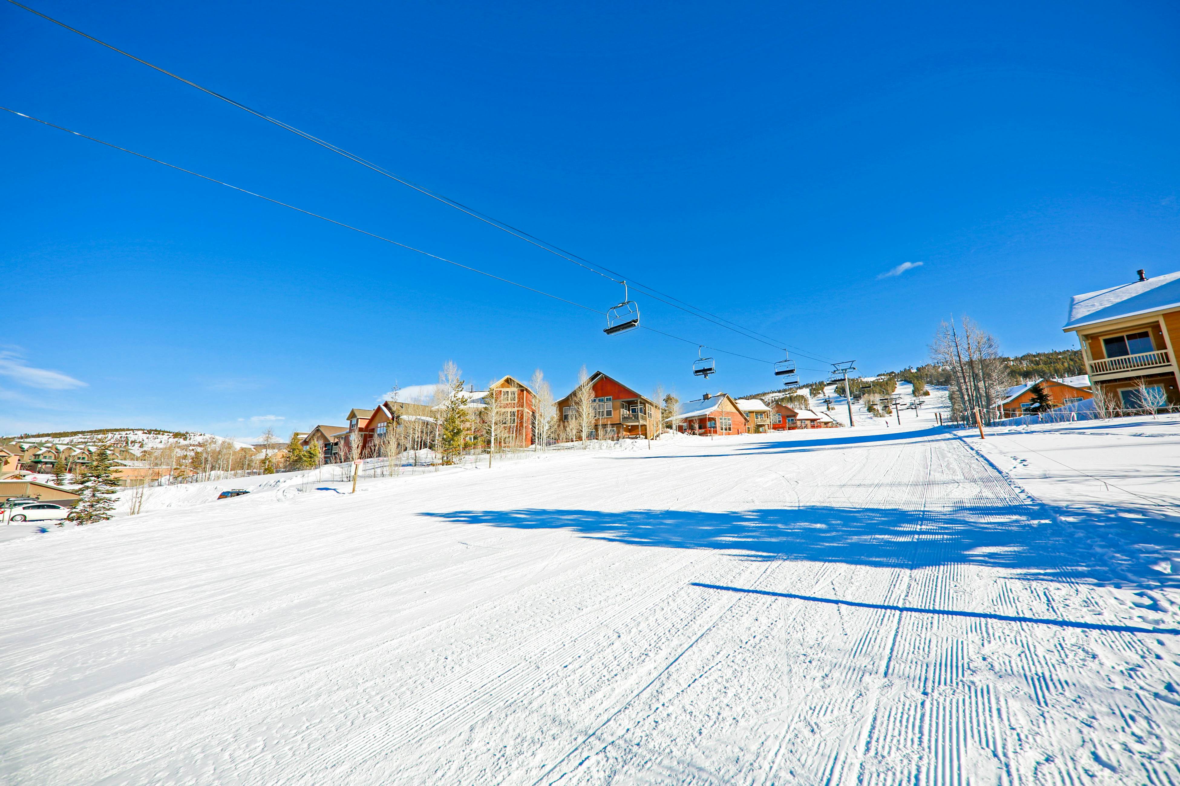 Kicking Horse Lodges 3-202