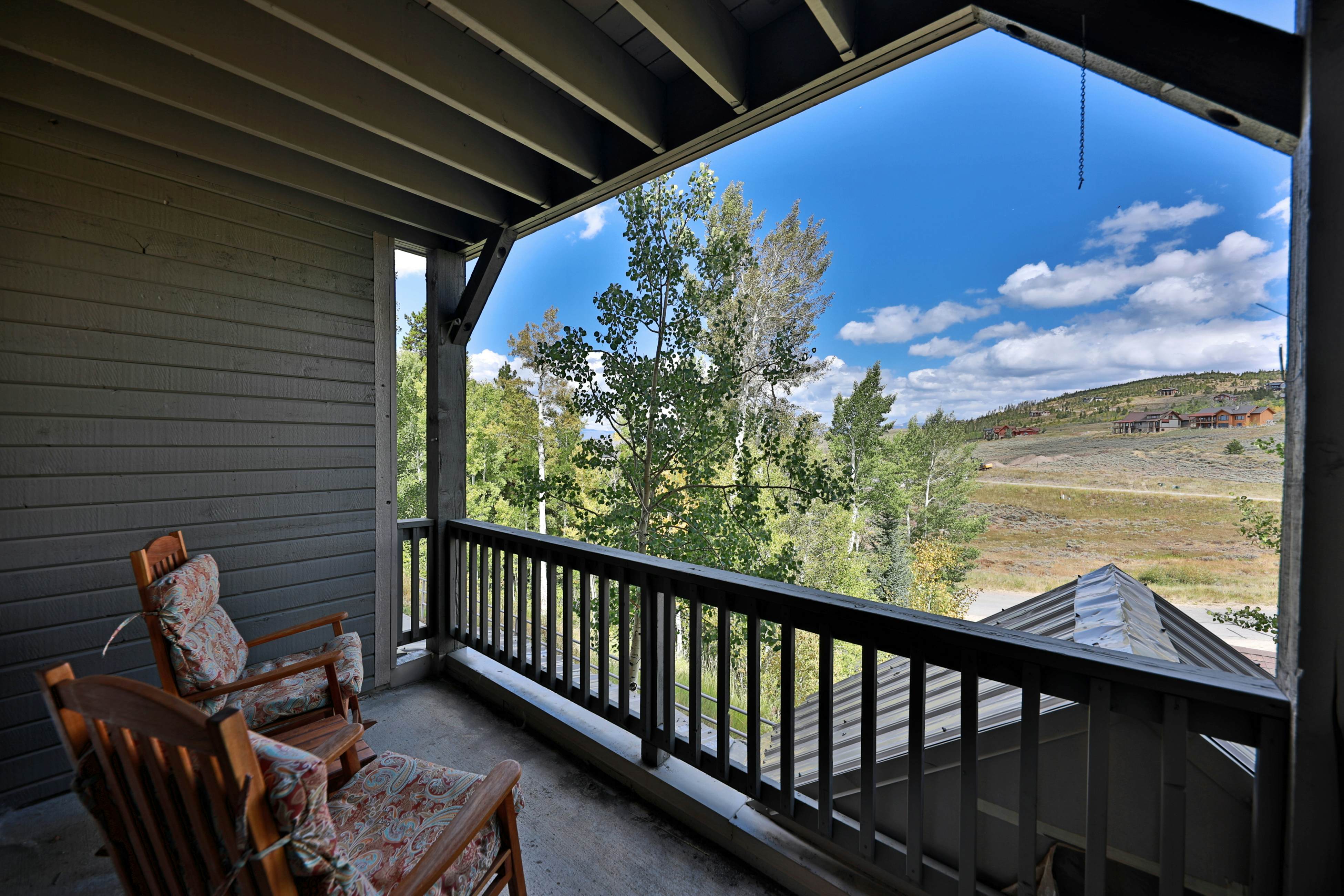 Kicking Horse Lodges 3-202