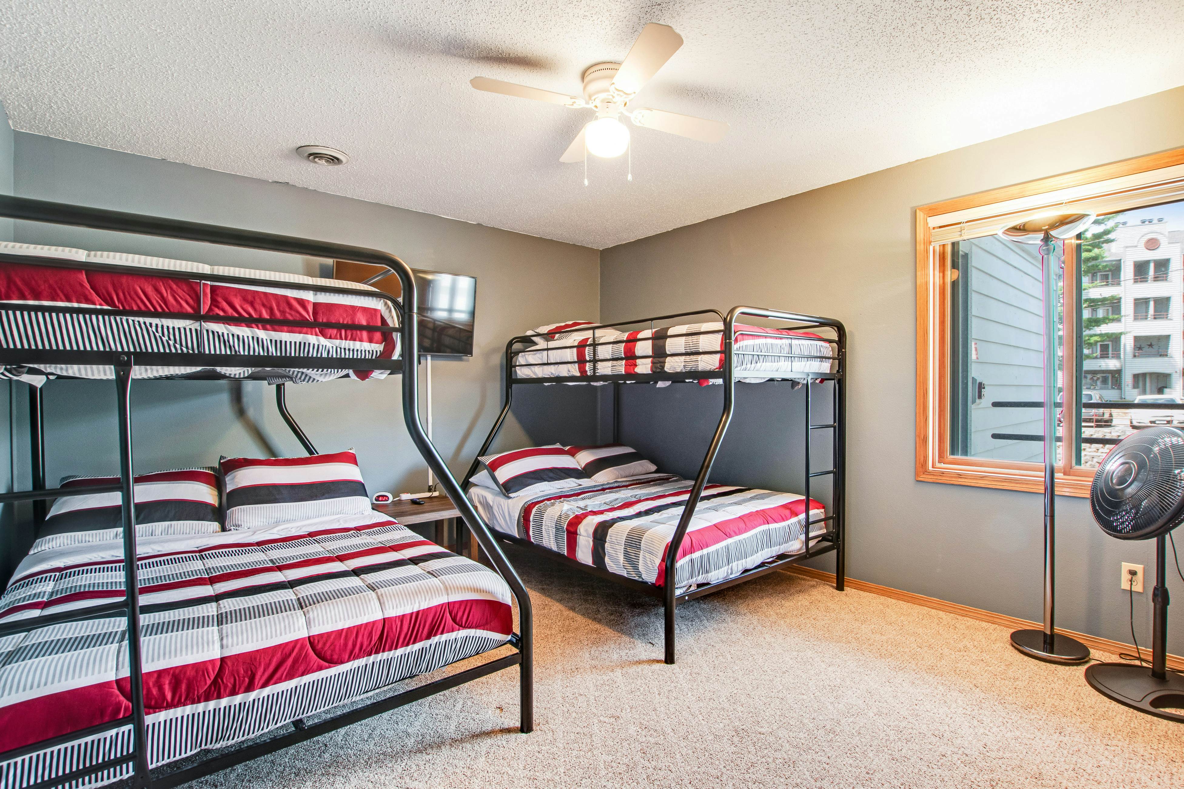 Lighthouse Cove Condo Resort 217 - Lakeside Memories