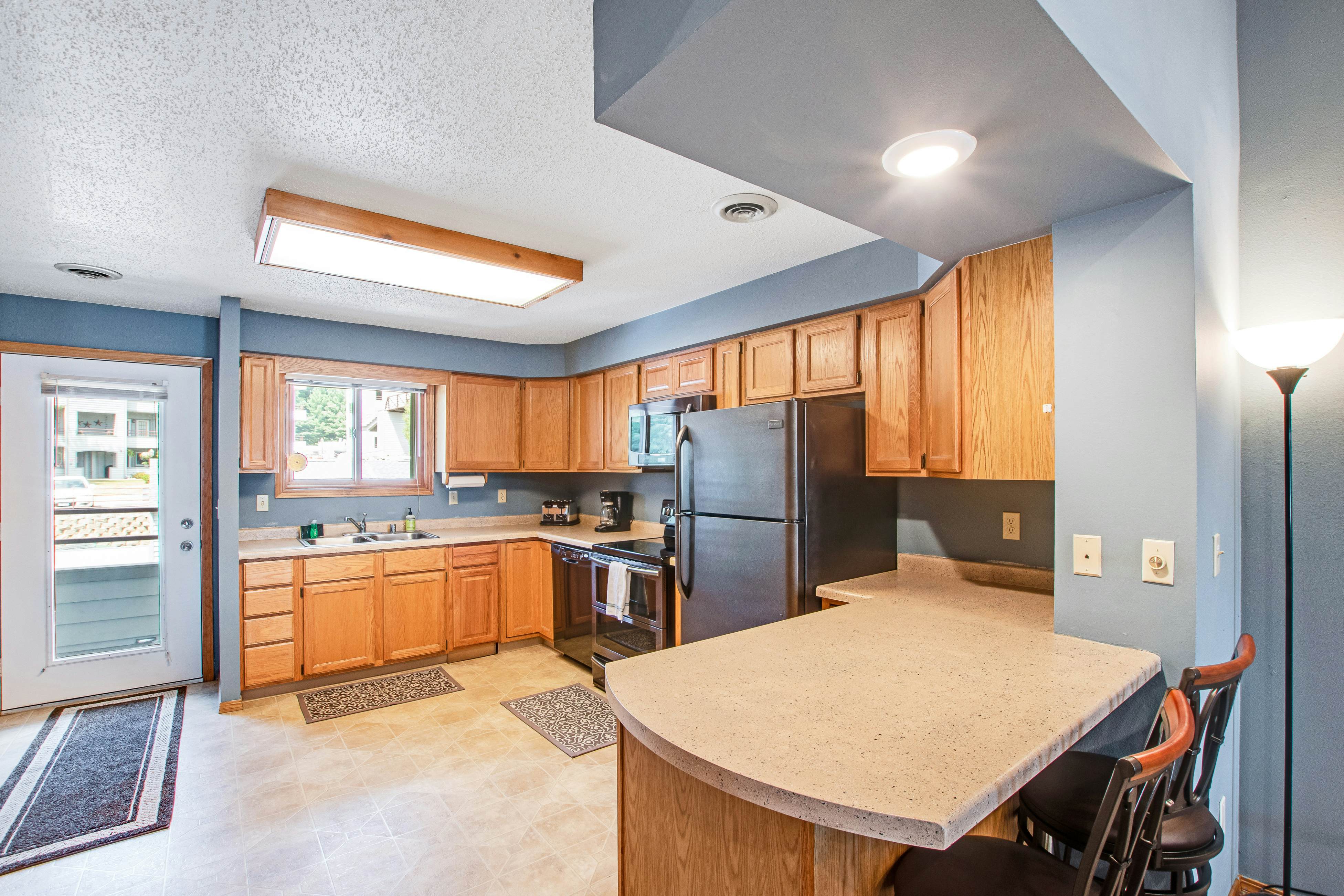 Lighthouse Cove Condo Resort 217 - Lakeside Memories