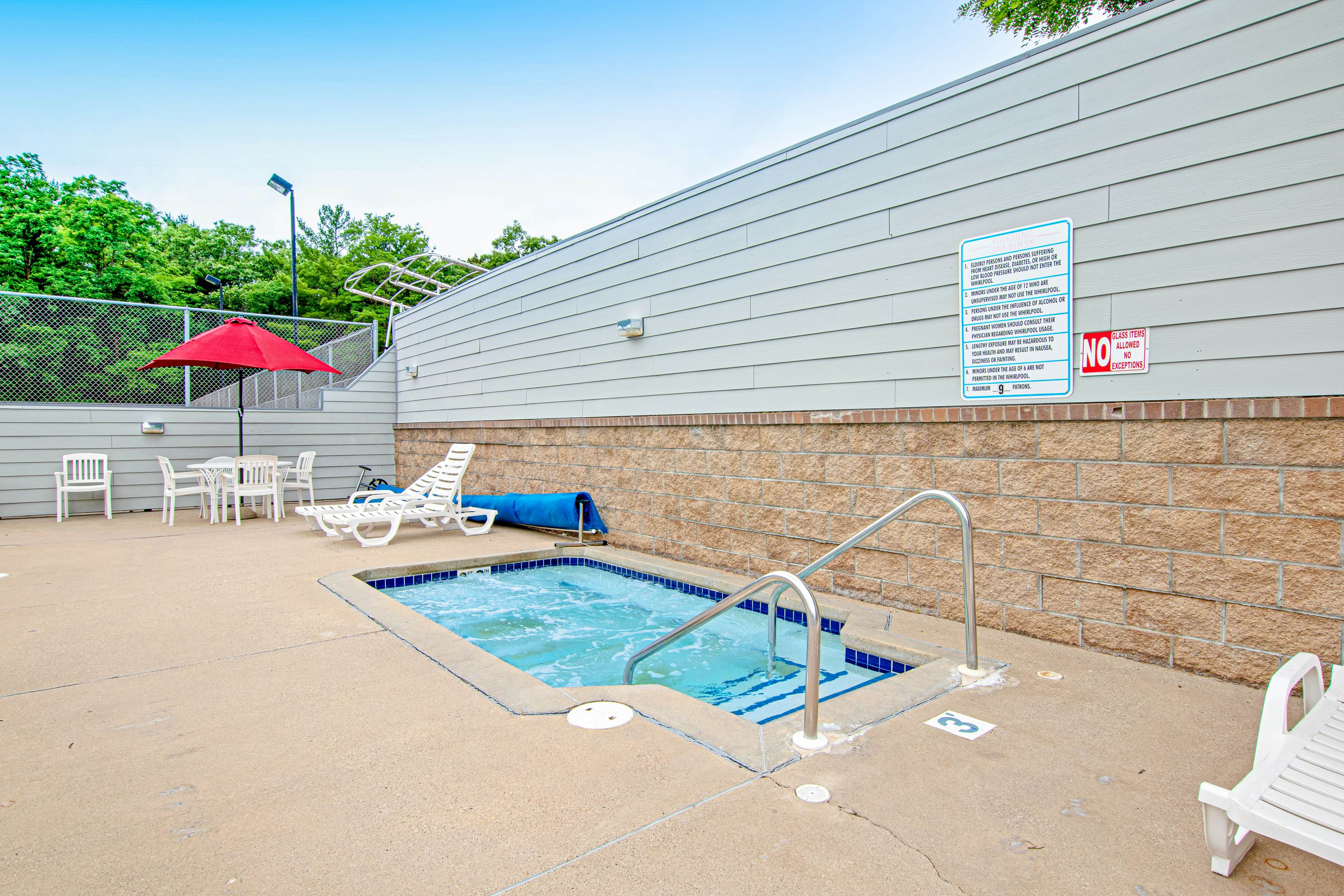 Lighthouse Cove Condo Resort 217 - Lakeside Memories