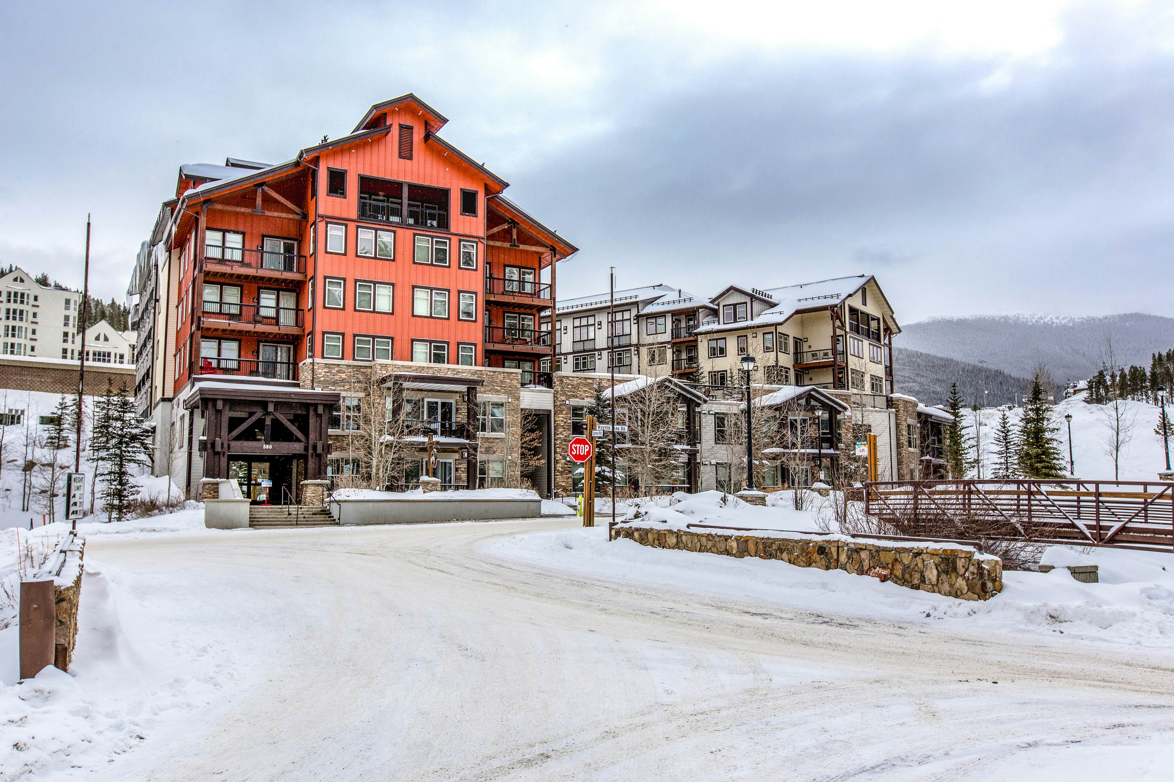 Founders Pointe 4445