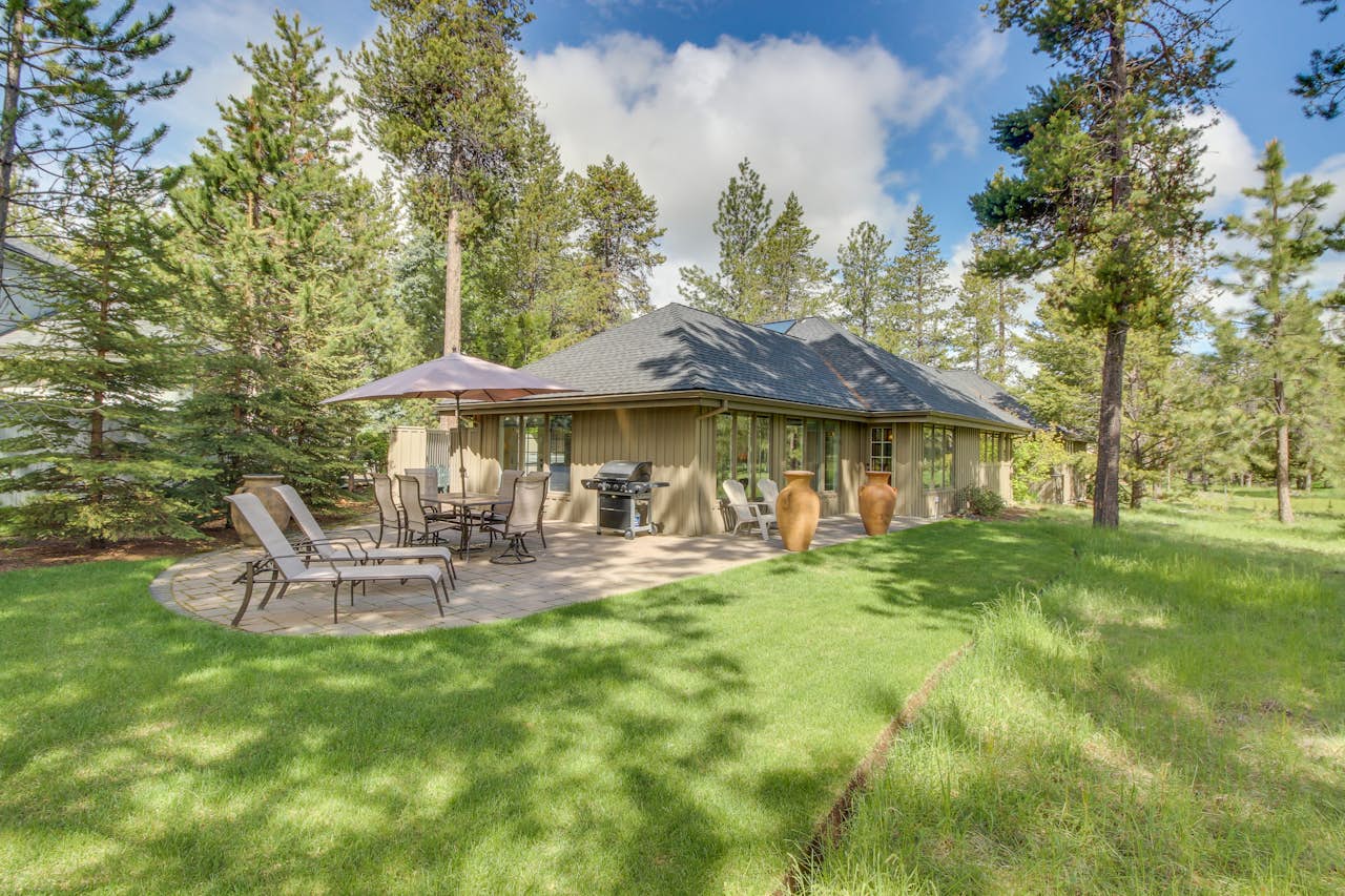 Discover sunriver Explore an array of Sunriver, OR vacation rentals, including Houses, Condos/Apartments & more bookable online. Choose from more than 2, properties, ideal house rentals for families, groups and couples. Rent a whole home for your next vacation.