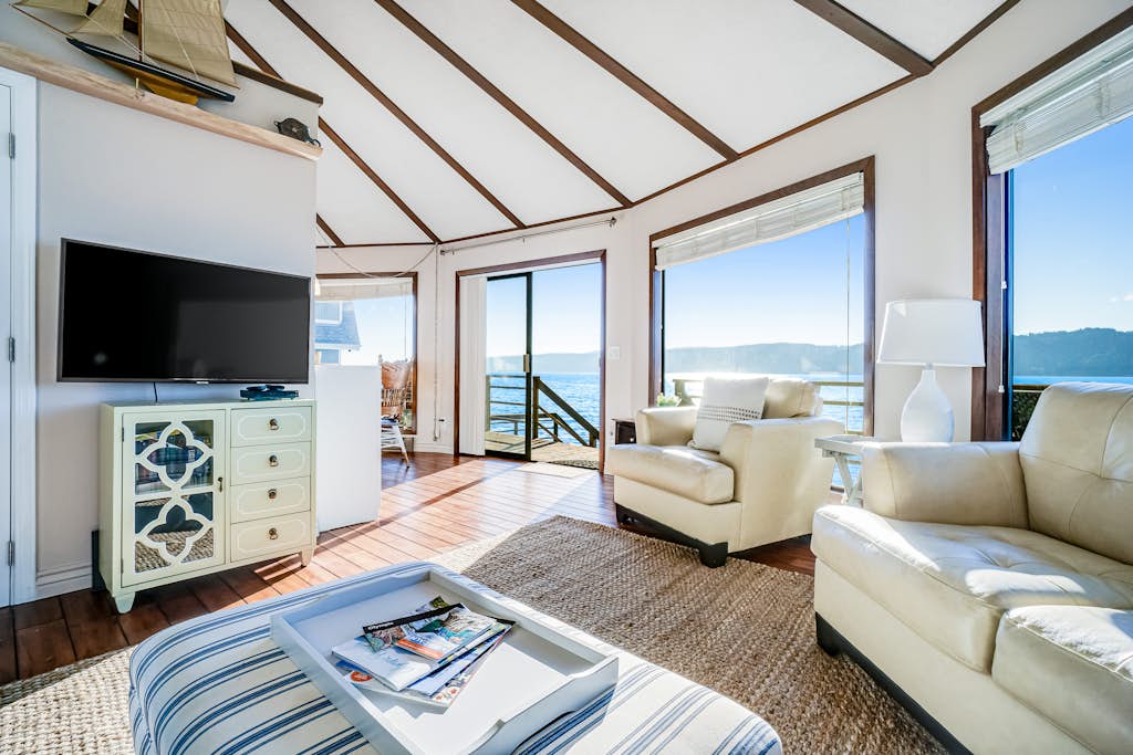 Hoodsport, WA Vacation Rentals and Cabin Rentals | Vacasa