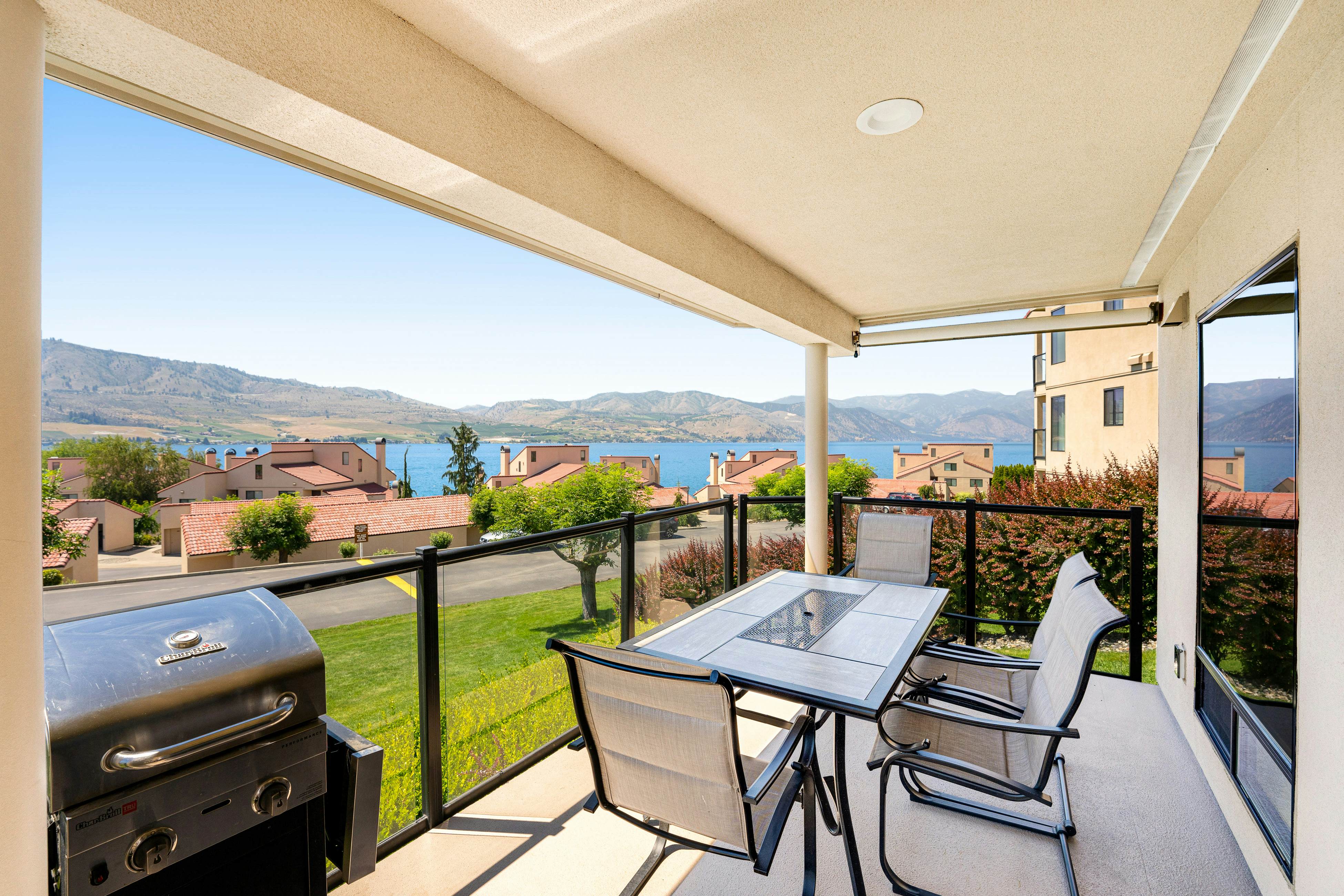 Lake Chelan Shores Rentals Chelan Condo Rentals Vacasa