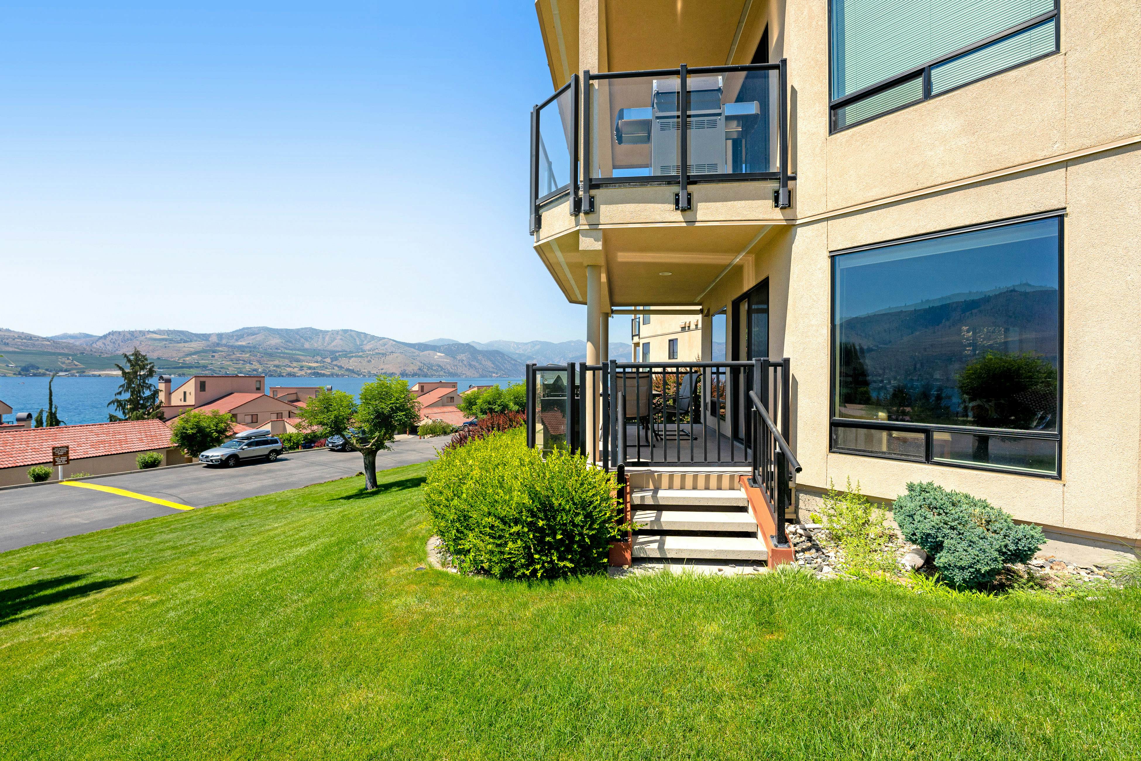 Lake Chelan Shores Sunny by the Lake (184) 2 BD Chelan, WA Vacation