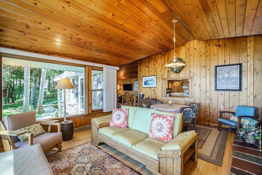 Serenity 3 BD Honor, MI Vacation Rental Vacasa