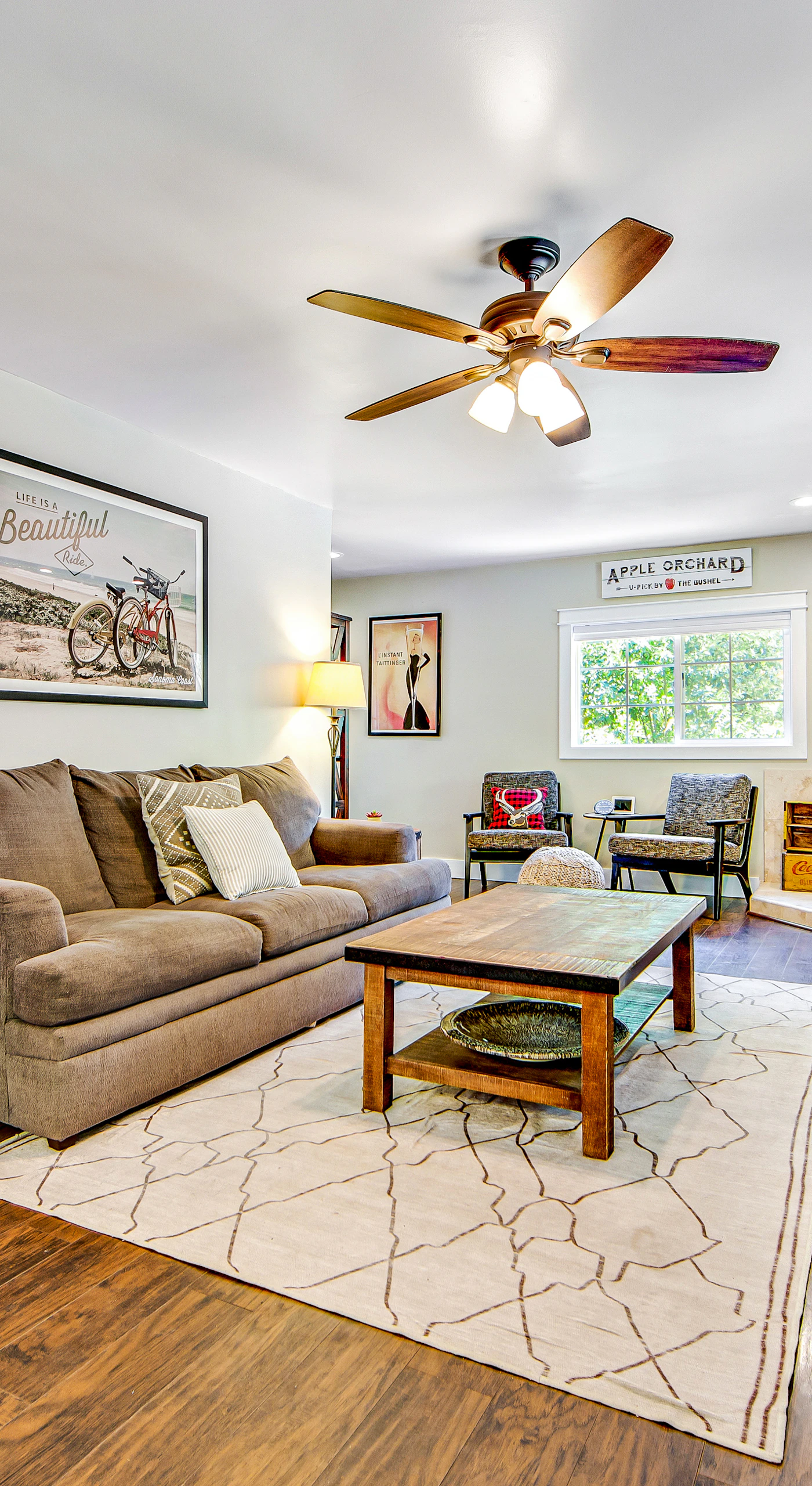 Cozy up on the plush sofa with a local Pinot Noir while your favorite show plays on the flat-screen TV