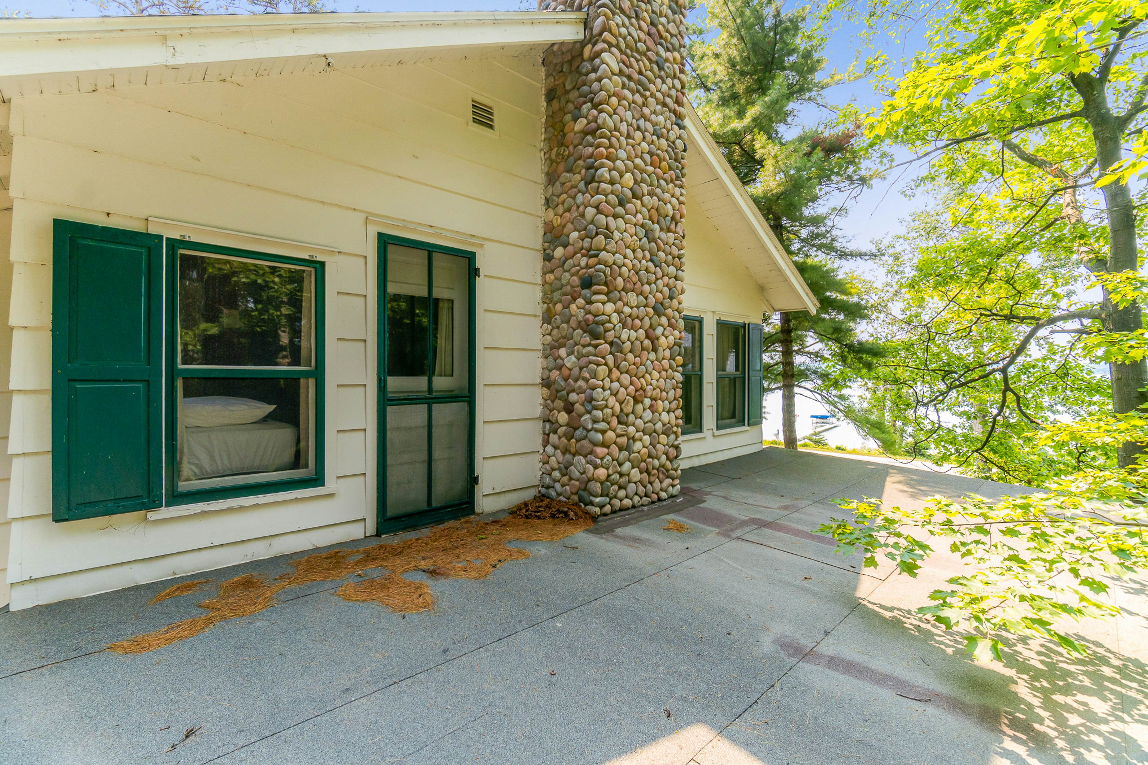 Northern Pines 5 BD Frankfort, MI Vacation Rental Vacasa