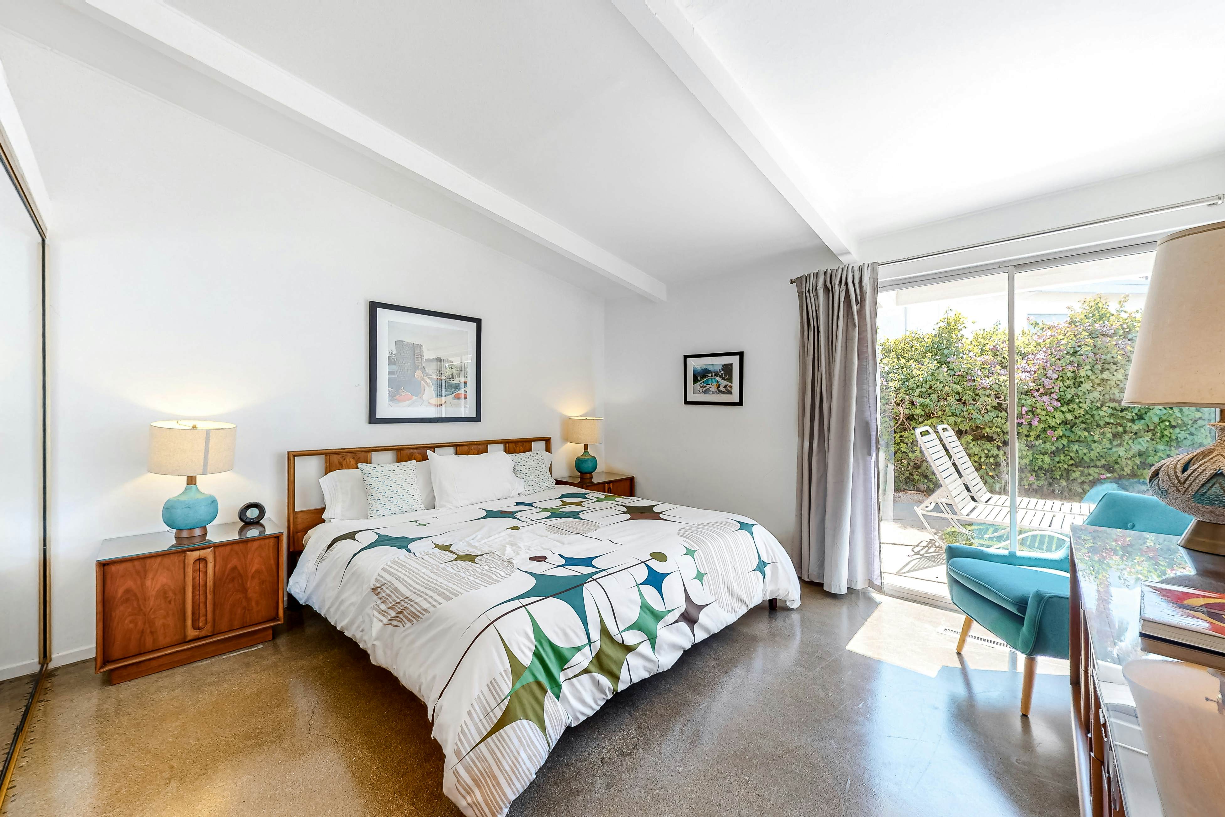 The Arrow of Twin Palms - Midcentury Alexander - 3505