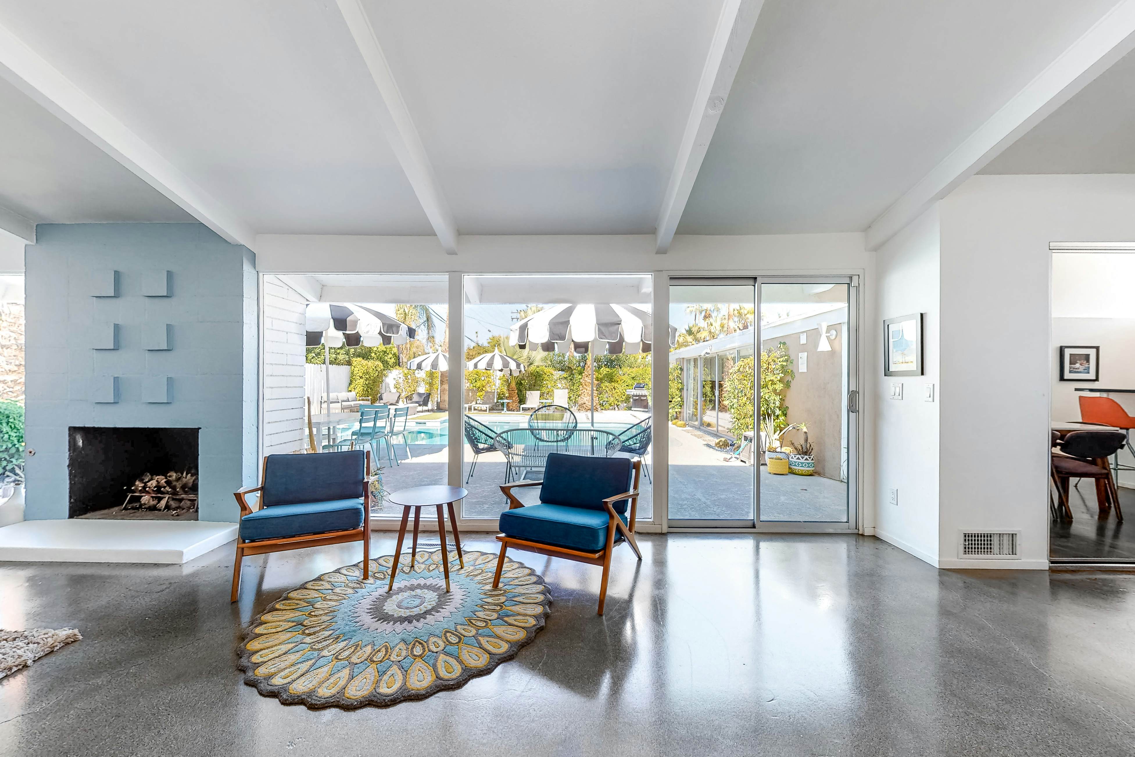 The Arrow of Twin Palms - Midcentury Alexander - 3505