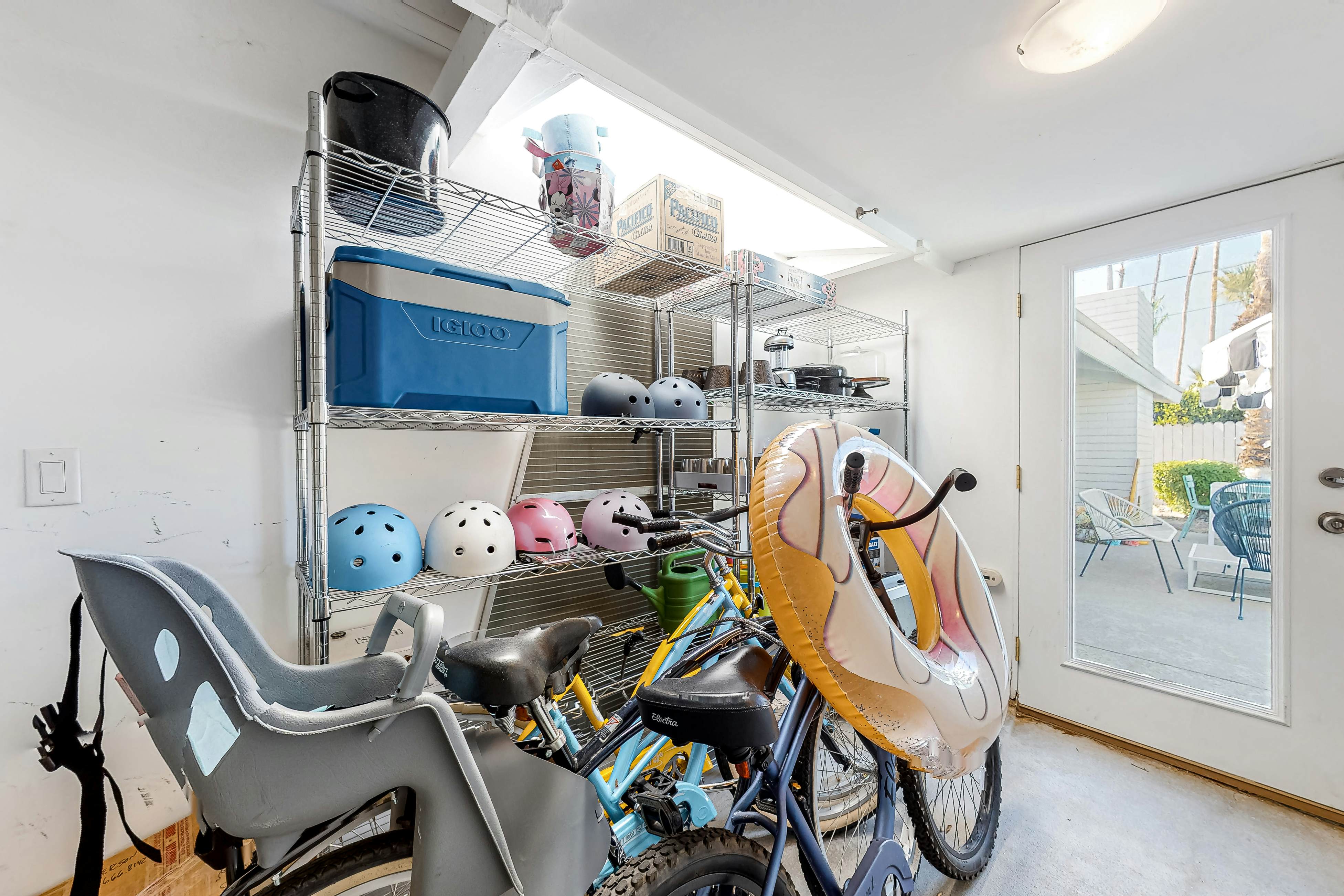 The Arrow of Twin Palms - Midcentury Alexander - 3505