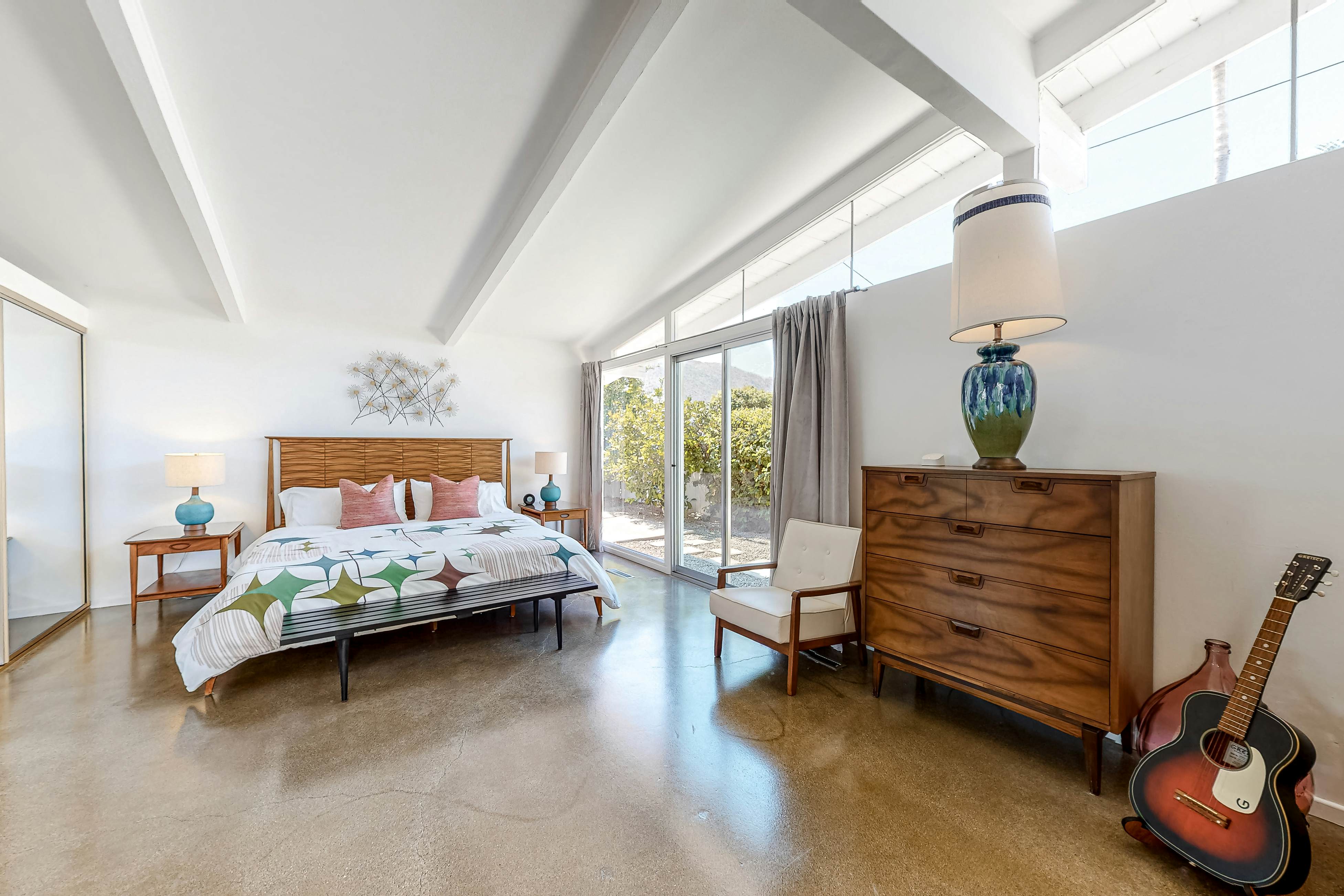 The Arrow of Twin Palms - Midcentury Alexander - 3505