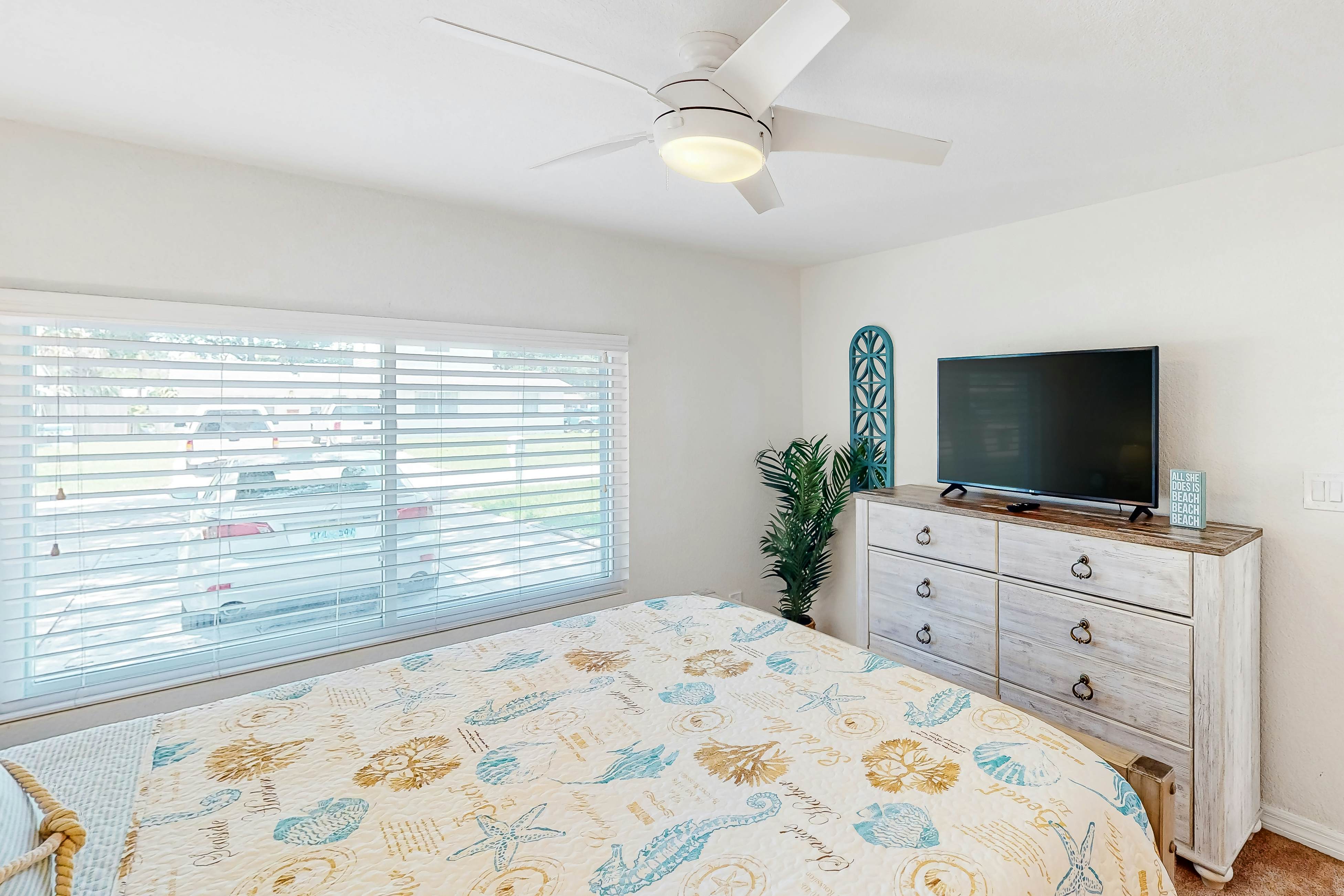Pinellas Park Cottage 3 BD Pinellas Park, FL Vacation Rental Vacasa