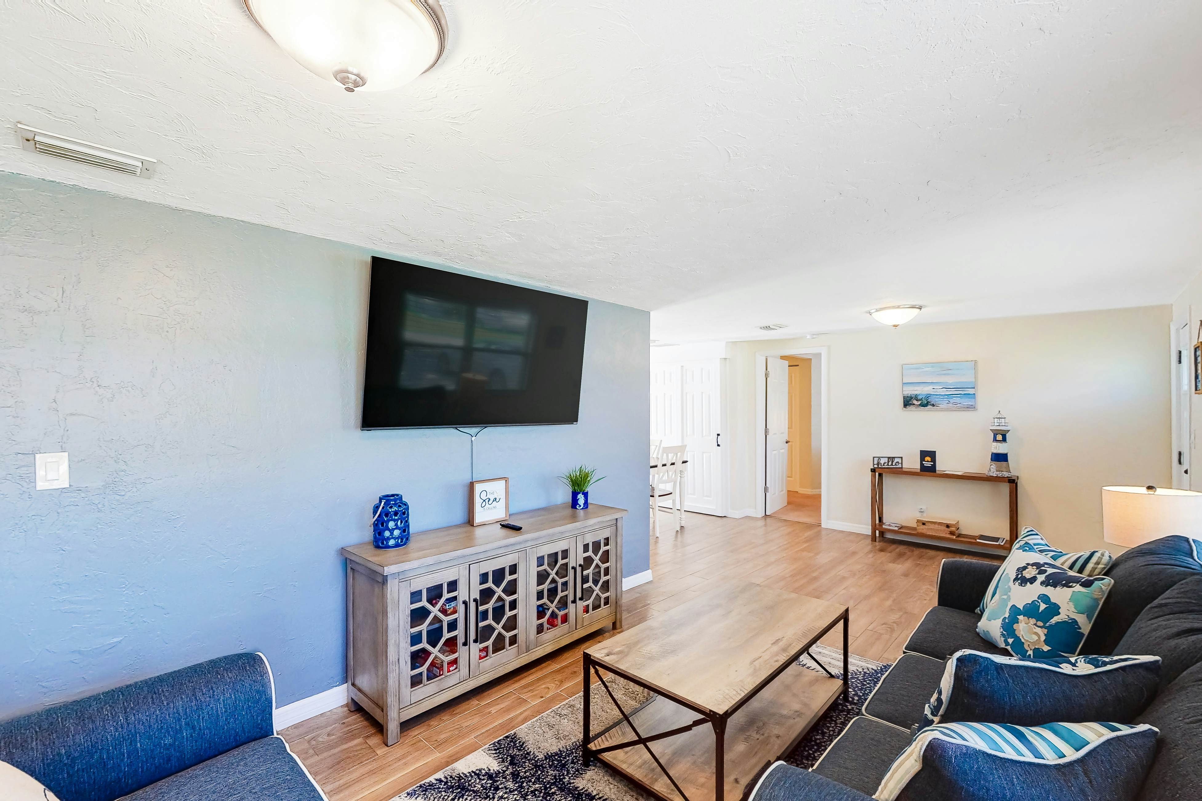 Pinellas Park Cottage 3 BD Pinellas Park, FL Vacation Rental Vacasa