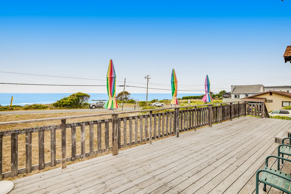 Family Friendly Beach House with BBQ & Deck — Westport, CA — vacation rental