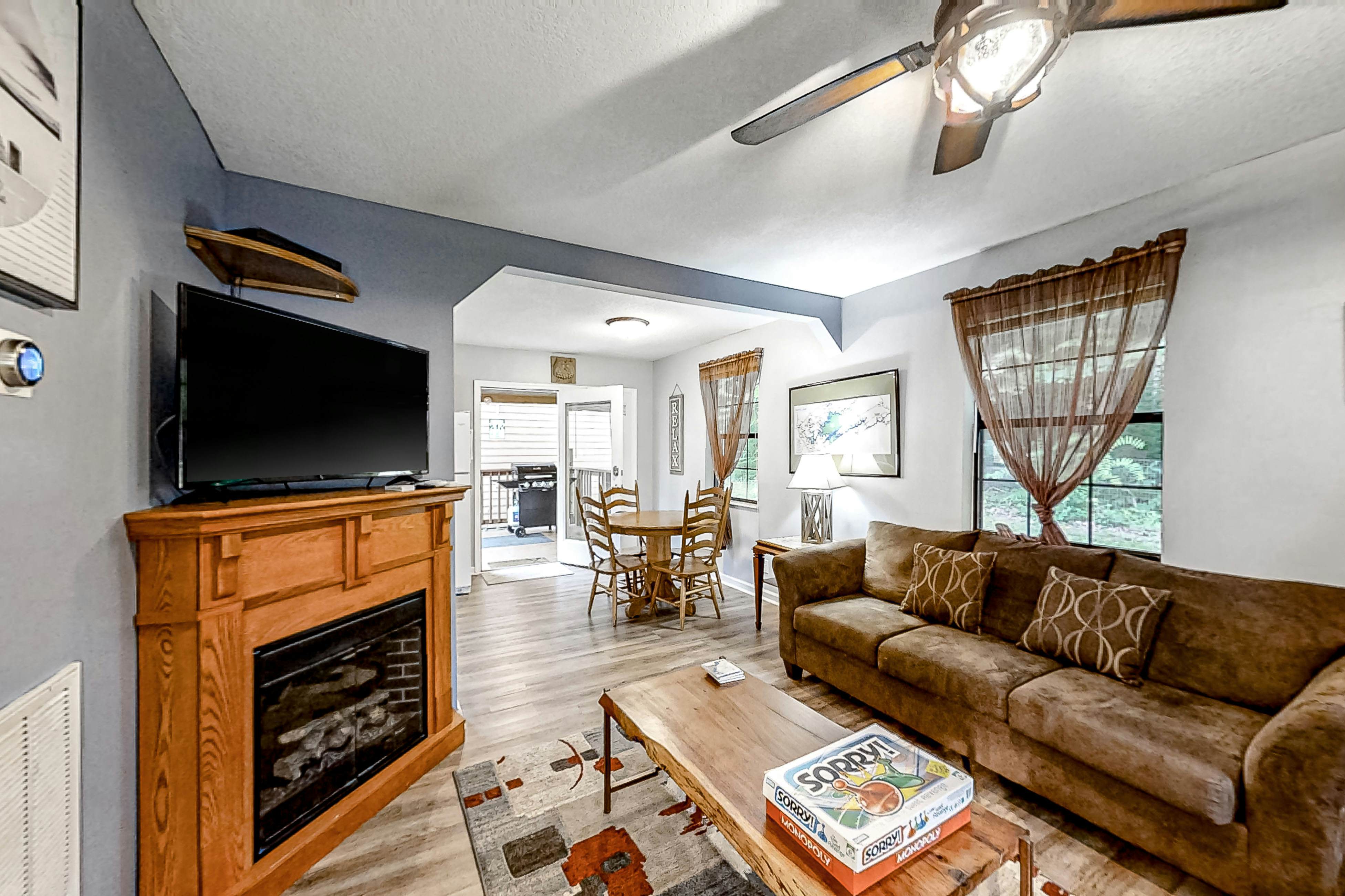 Norris Lake Cabin Rentals, Waterfront Rentals, Lake Houses Vacasa