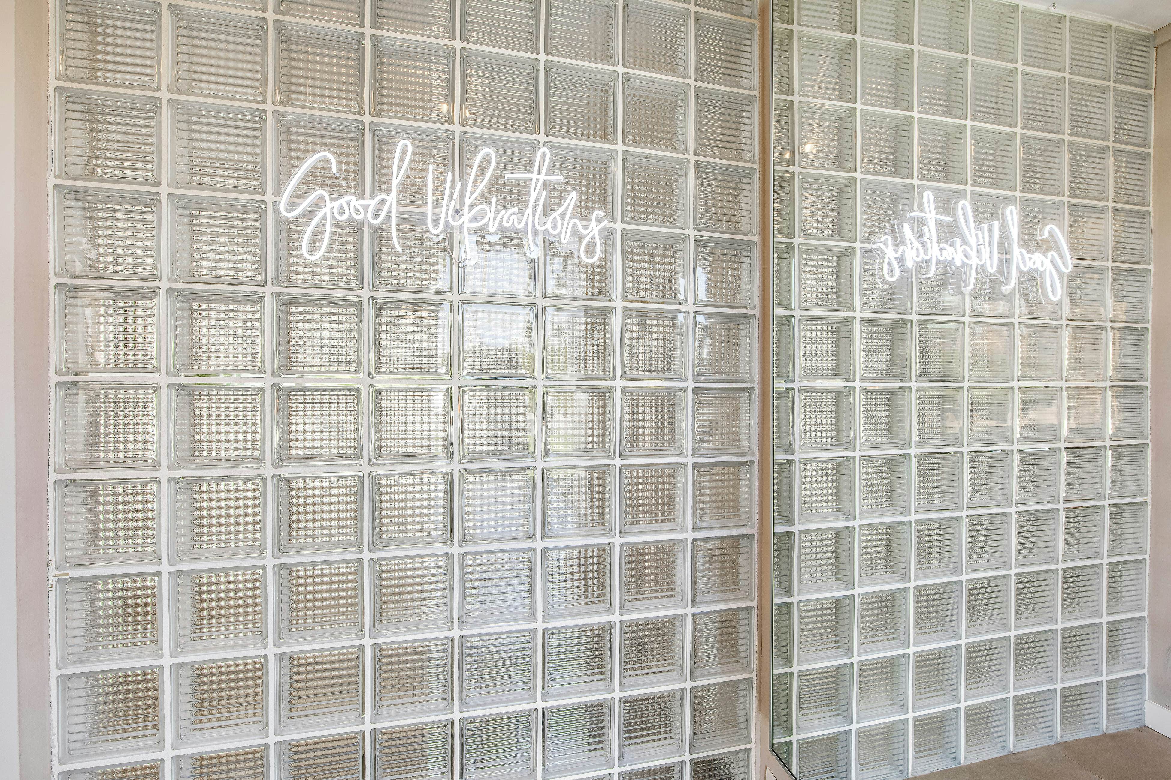 Good Vibrations - 966