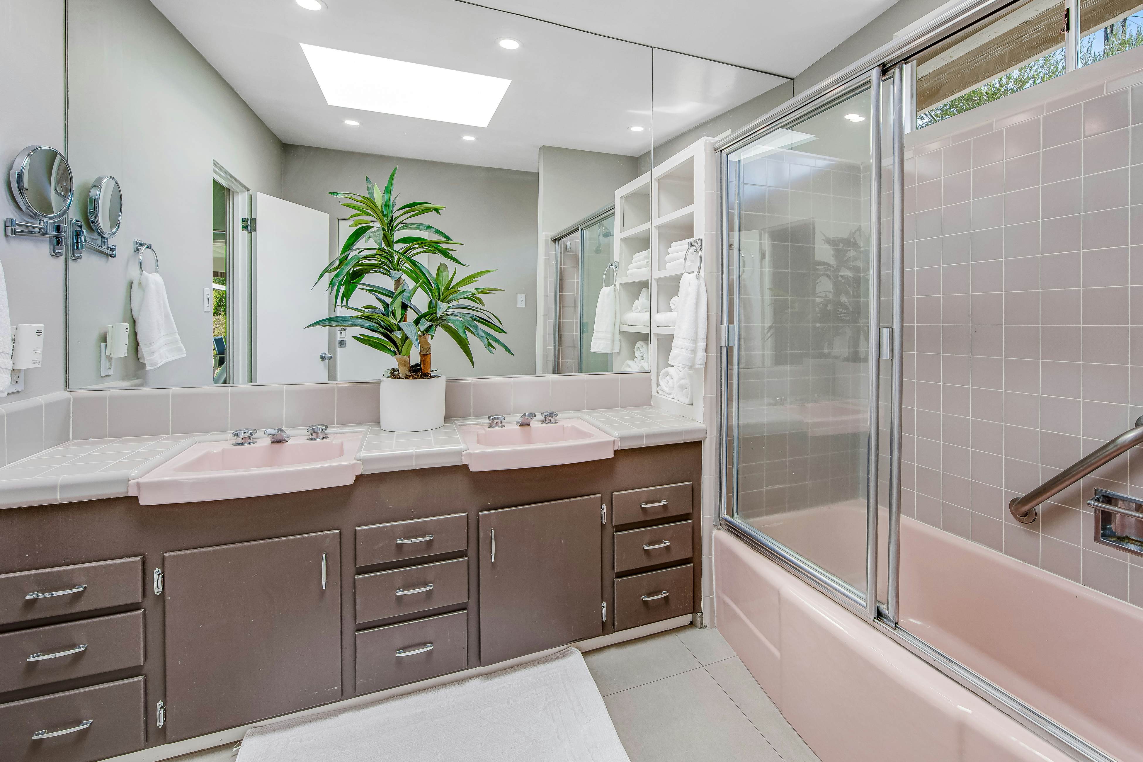 Good Vibrations - 966