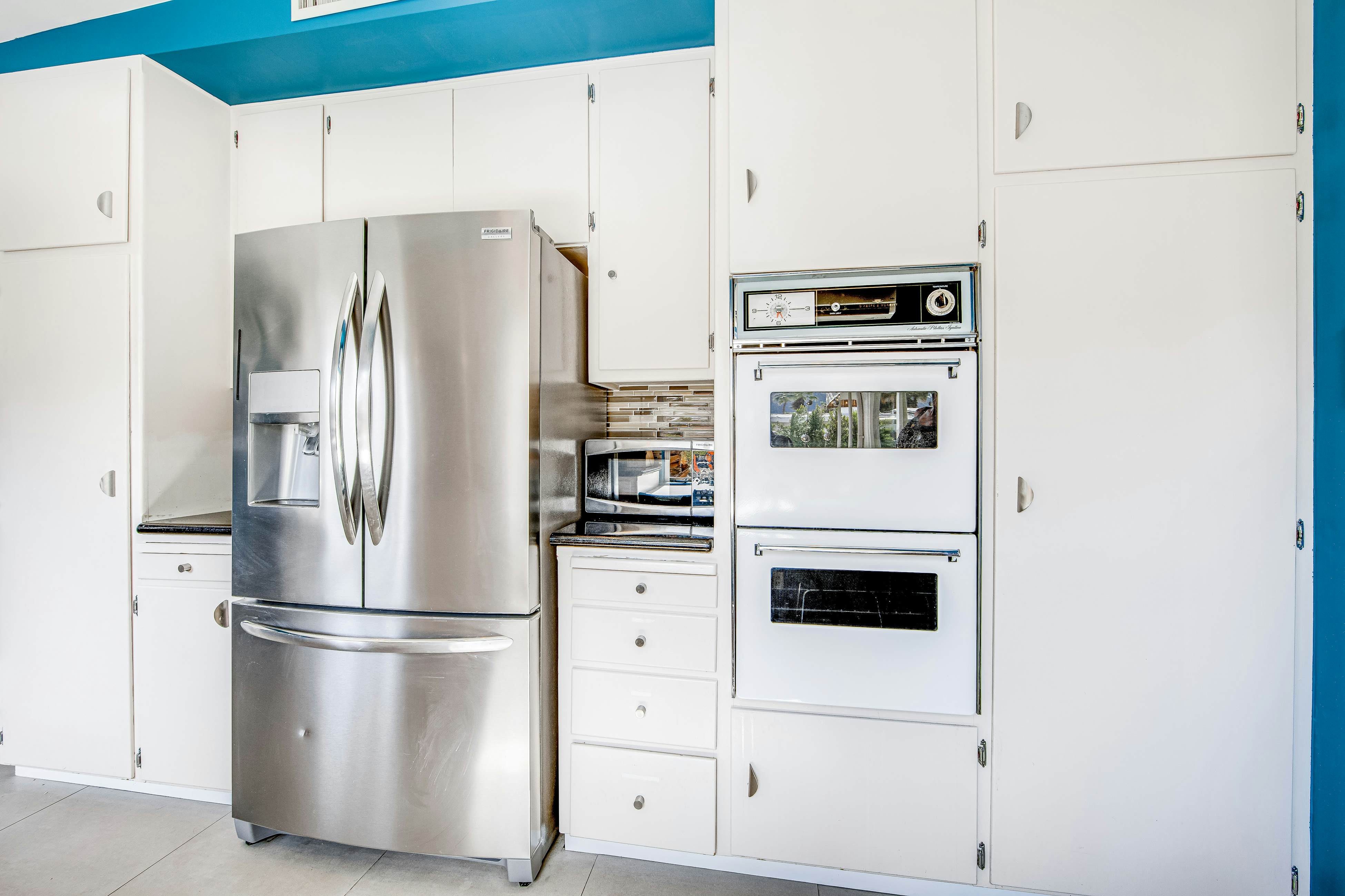 Good Vibrations - 966