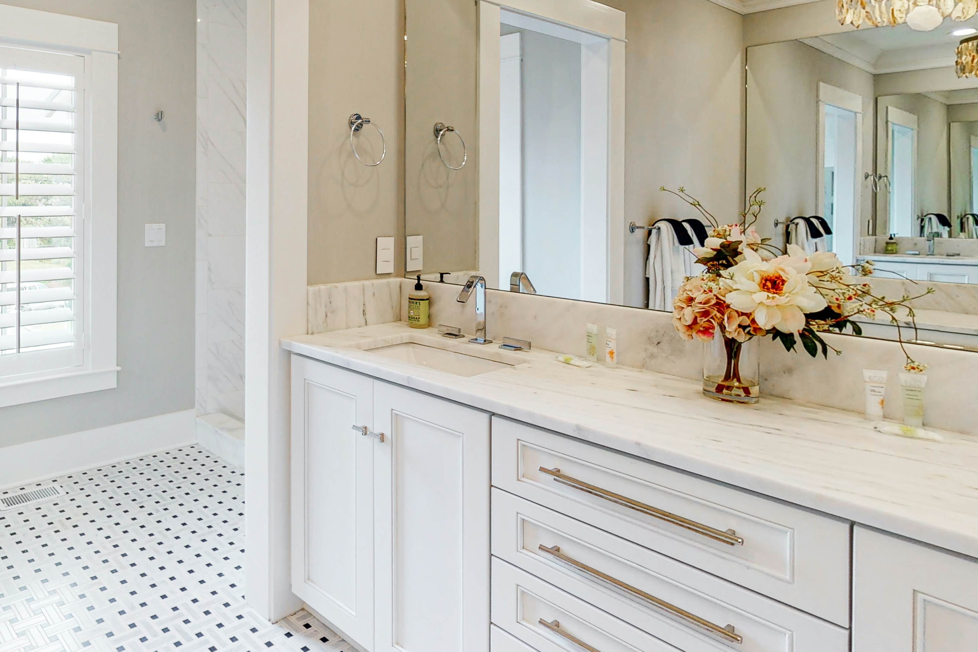 Ballentine Cottage 6 BD Edisto Beach, SC Vacation Rental Vacasa