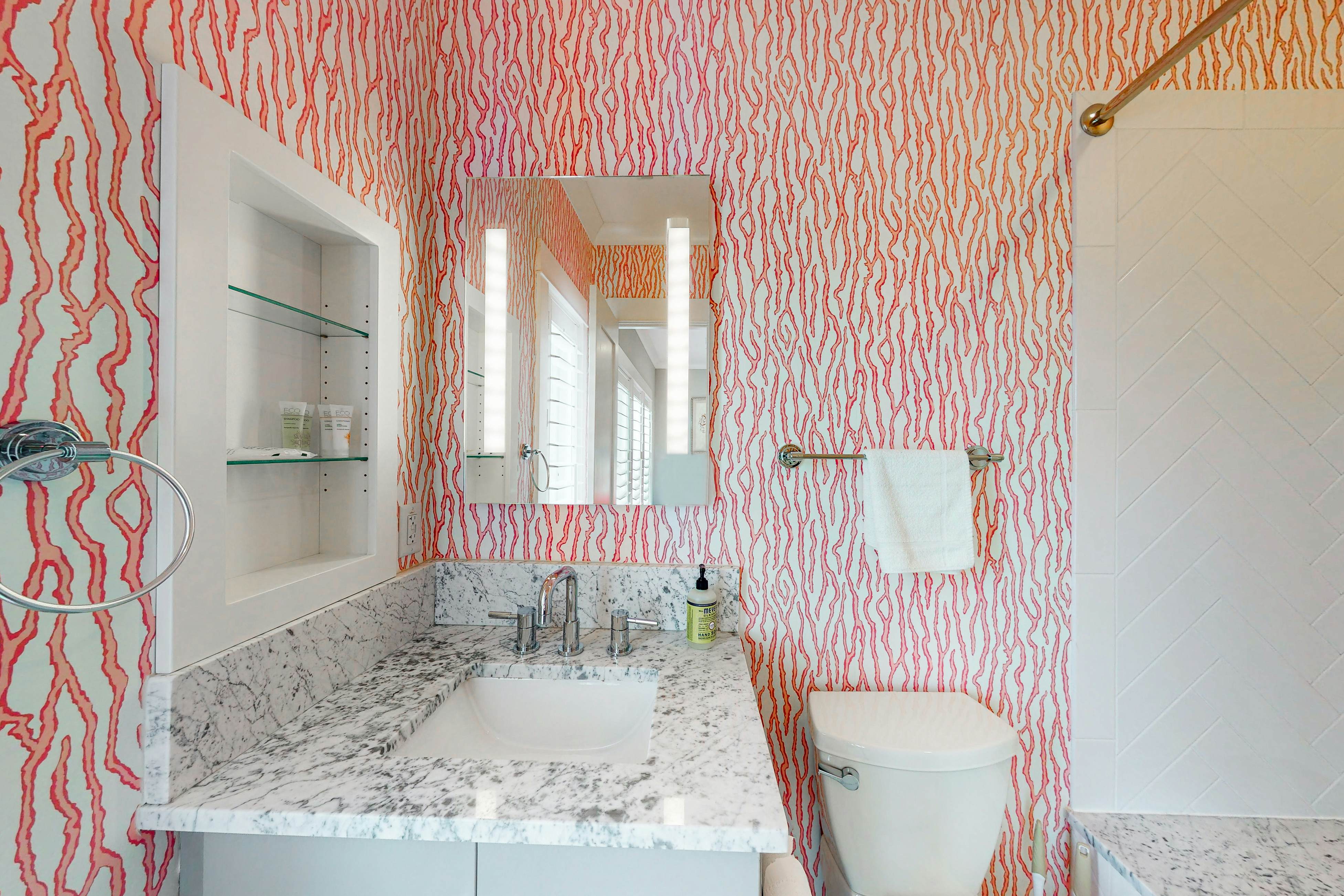 Ballentine Cottage 6 BD Edisto Beach, SC Vacation Rental Vacasa