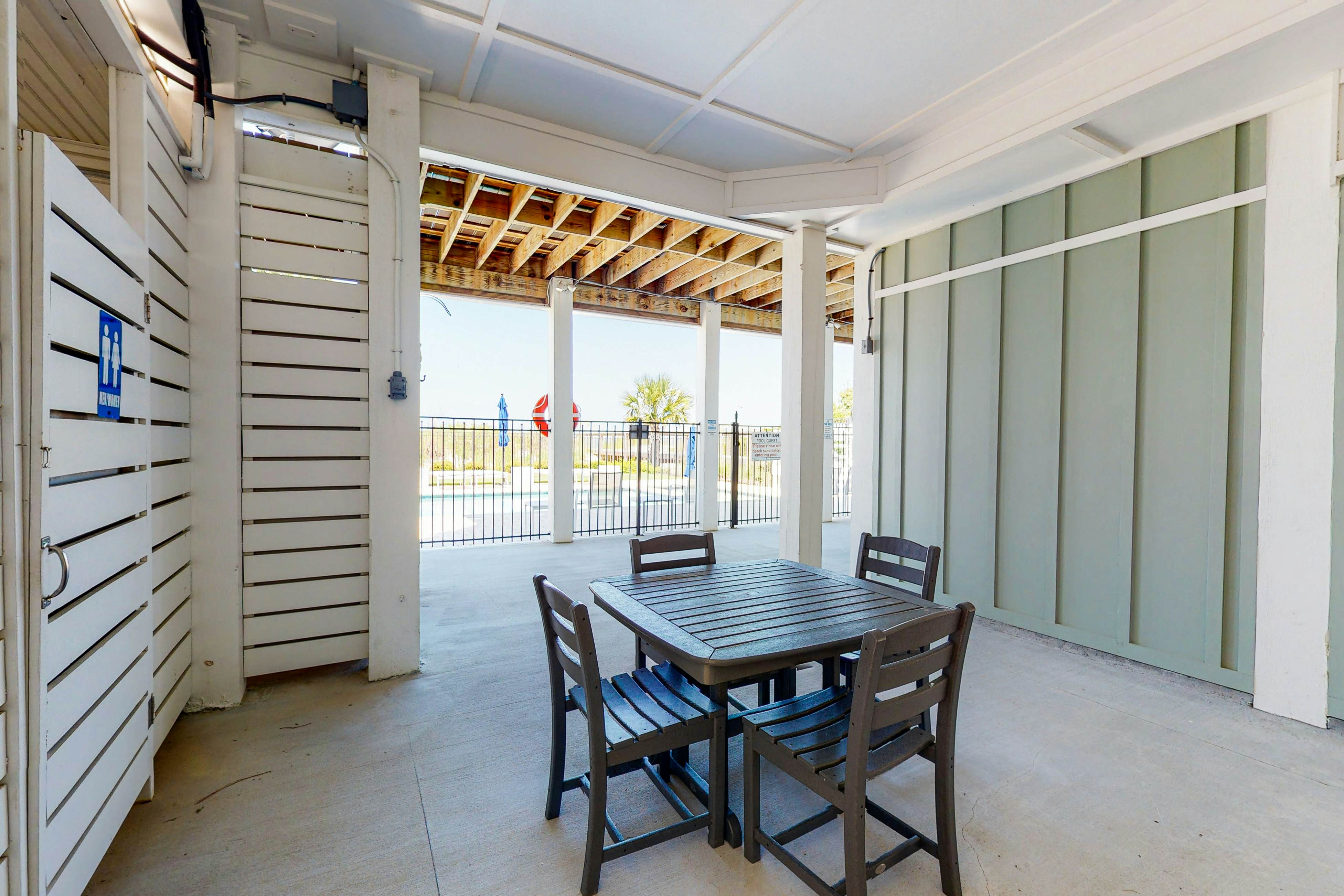 Ballentine Cottage 6 BD Edisto Beach, SC Vacation Rental Vacasa