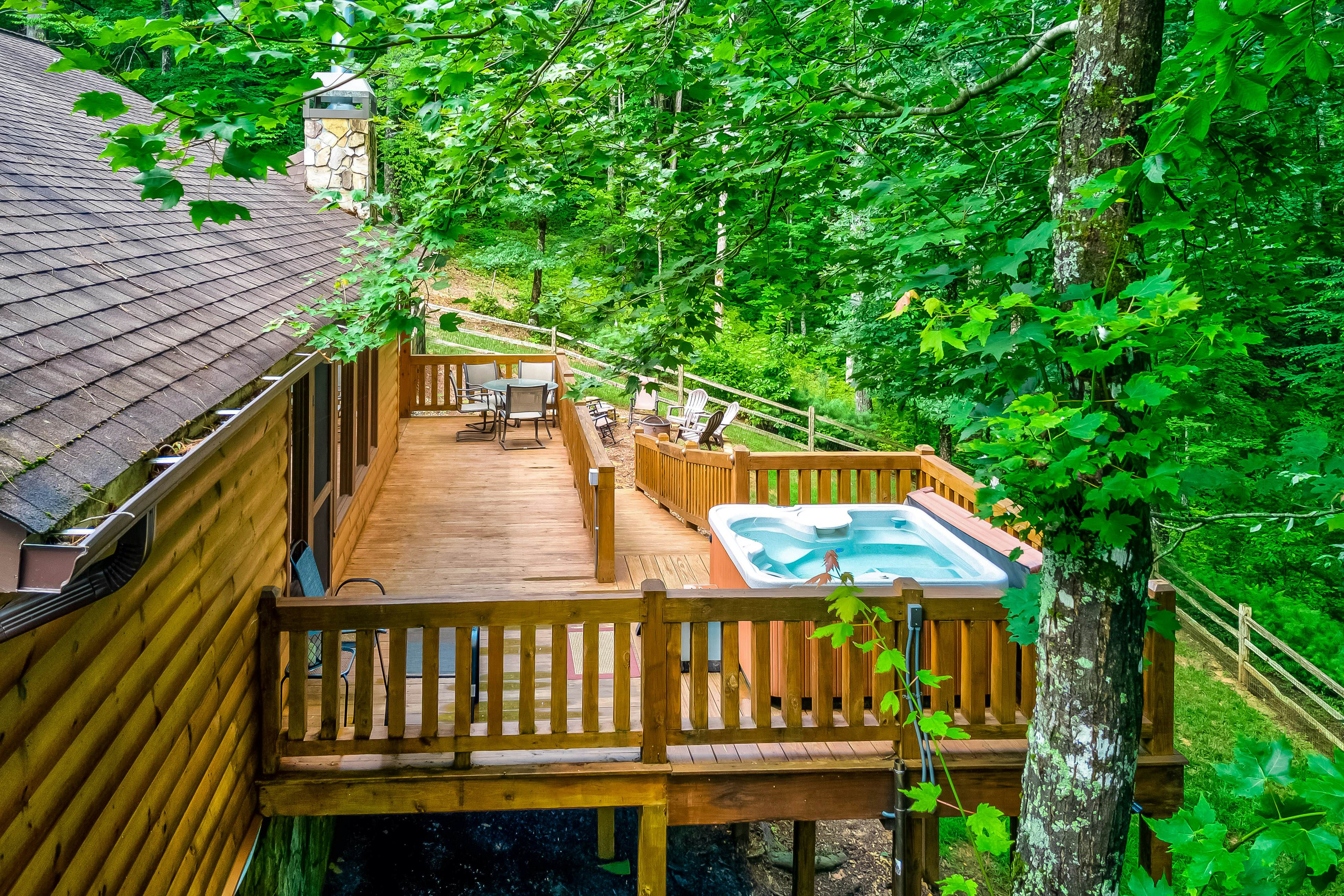 Aska Woodlands 2 BD Blue Ridge, GA Vacation Rental Vacasa