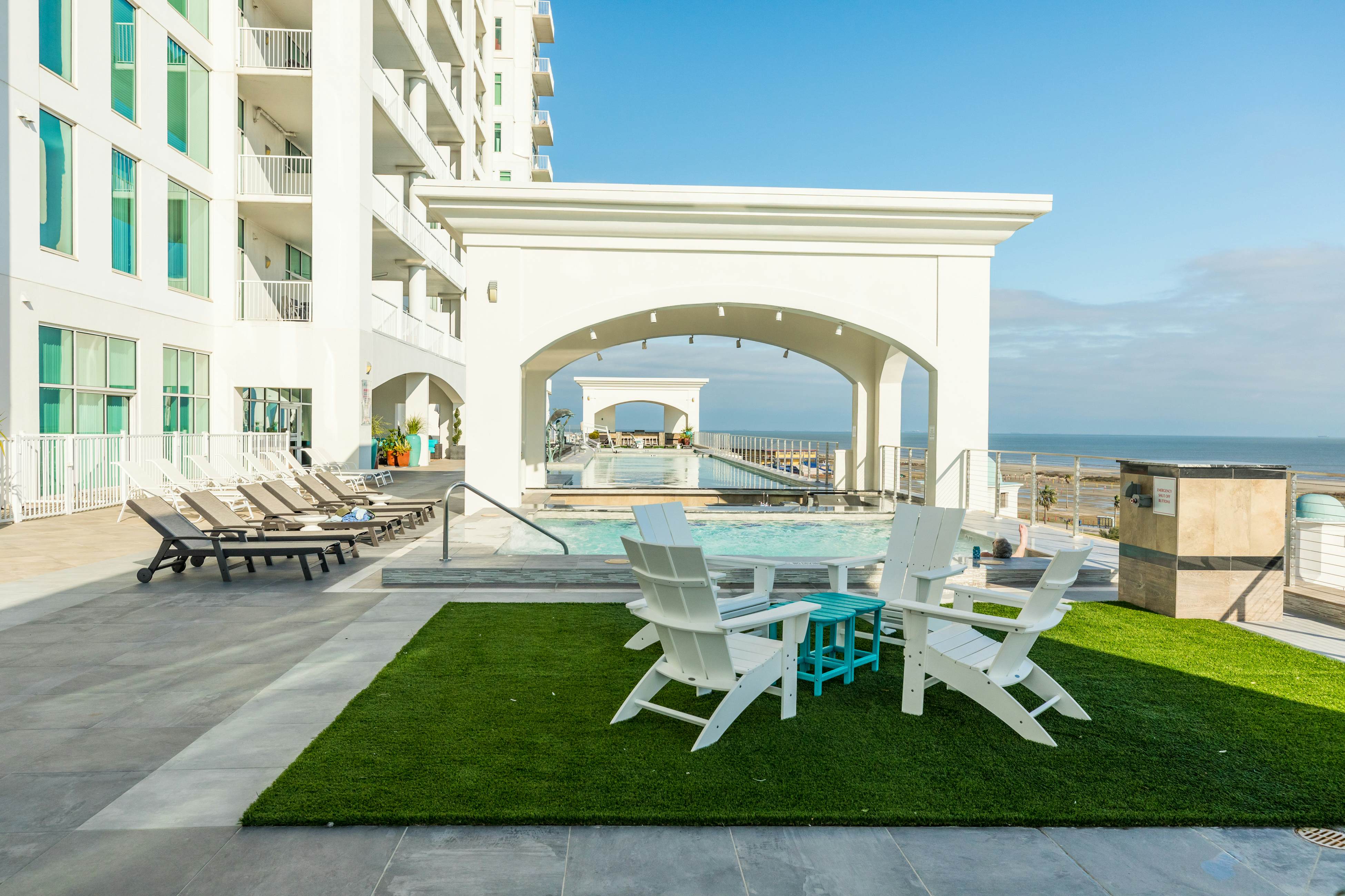 Emerald By the Sea #1302