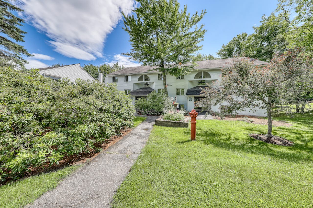 Glades 13 2 BD Warren, VT Vacation Rental Vacasa