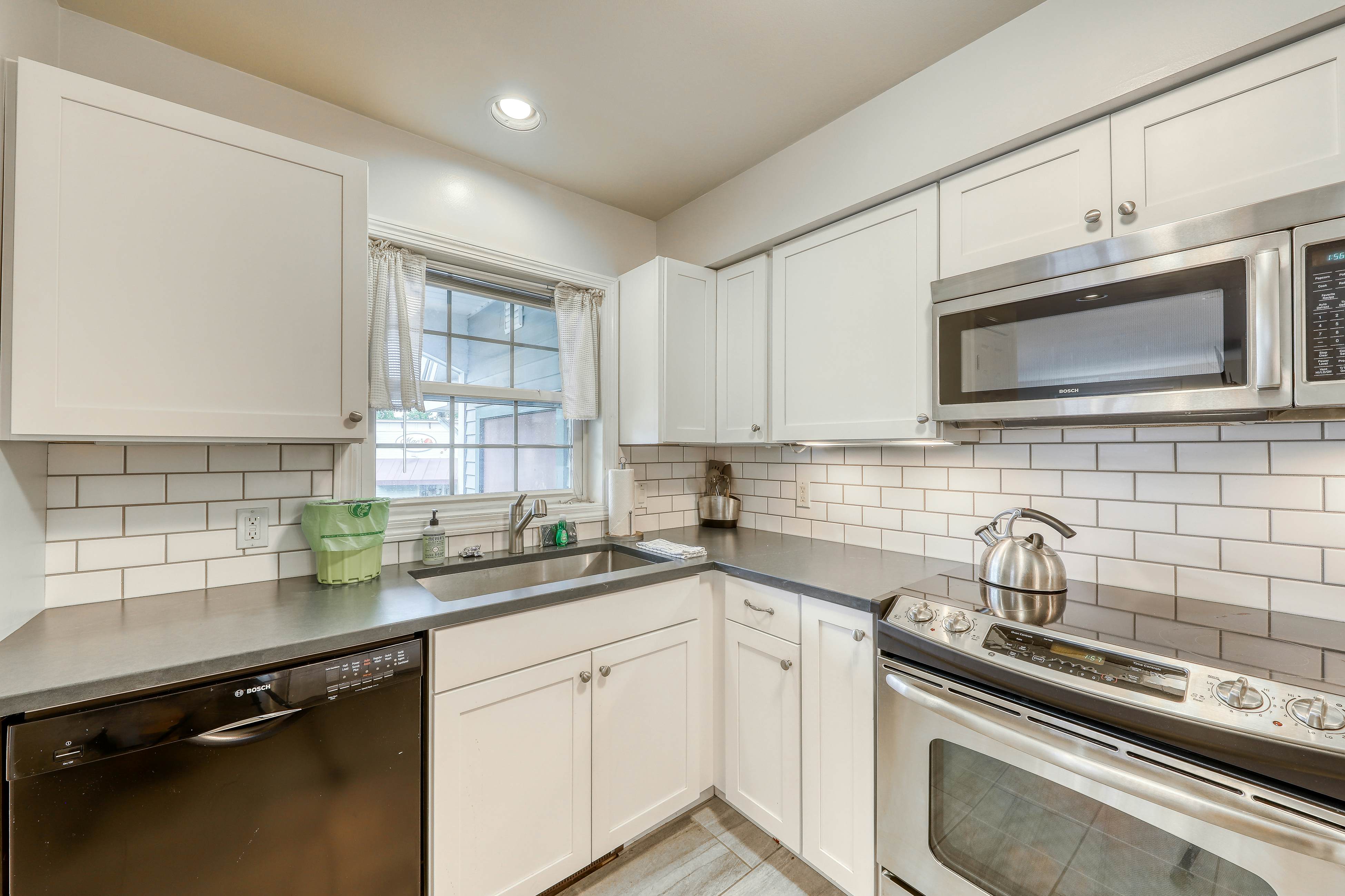 Cozy Stowe Village Retreat