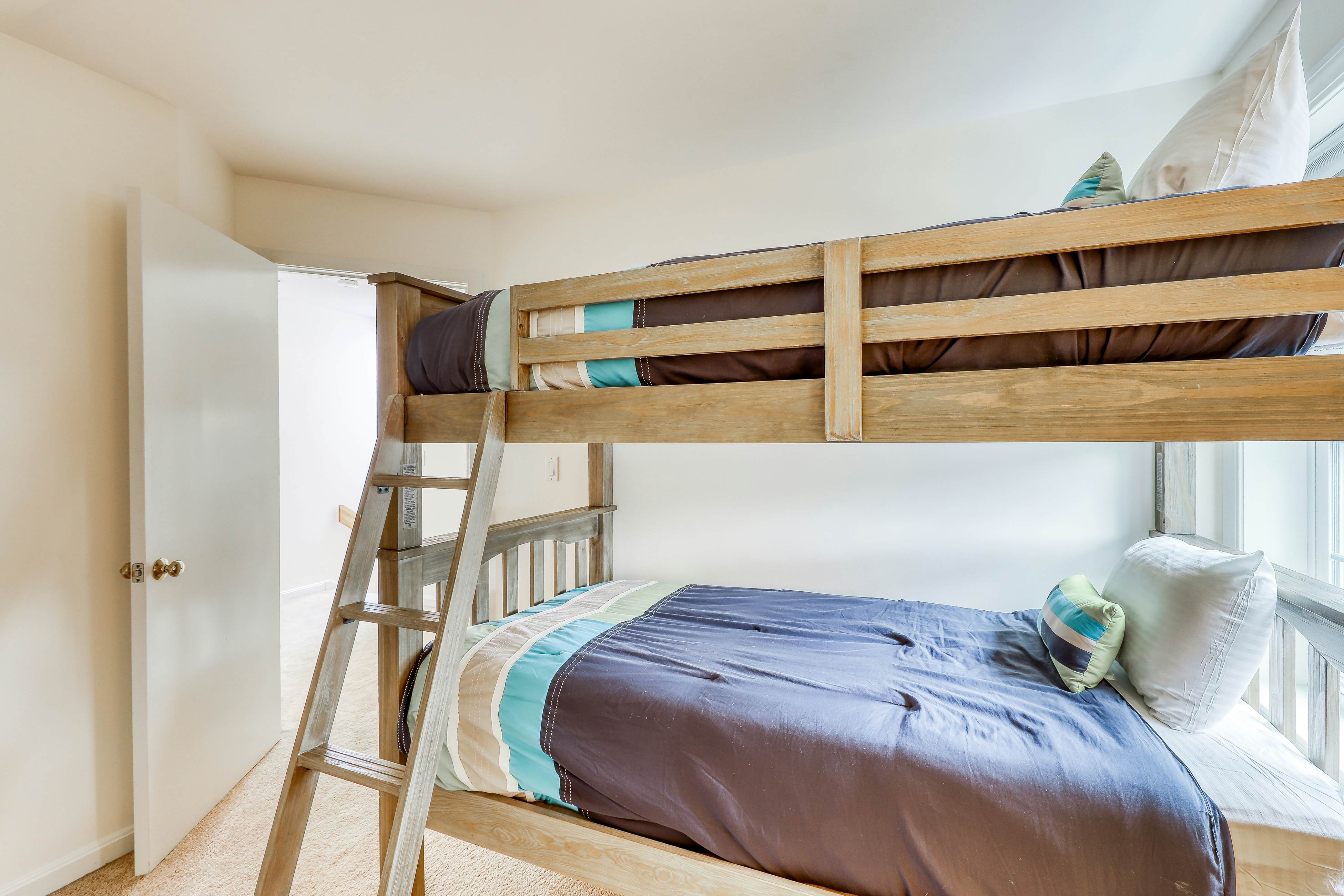 Cozy Stowe Village Retreat