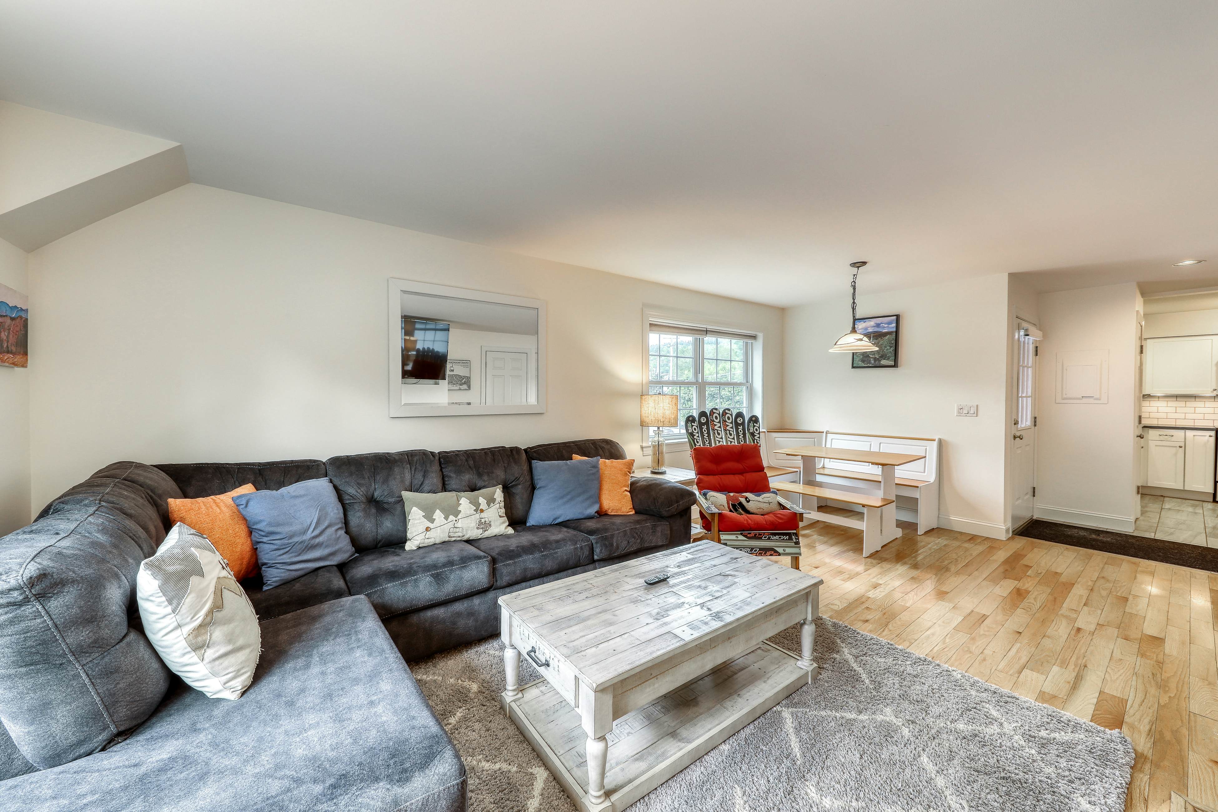 Cozy Stowe Village Retreat