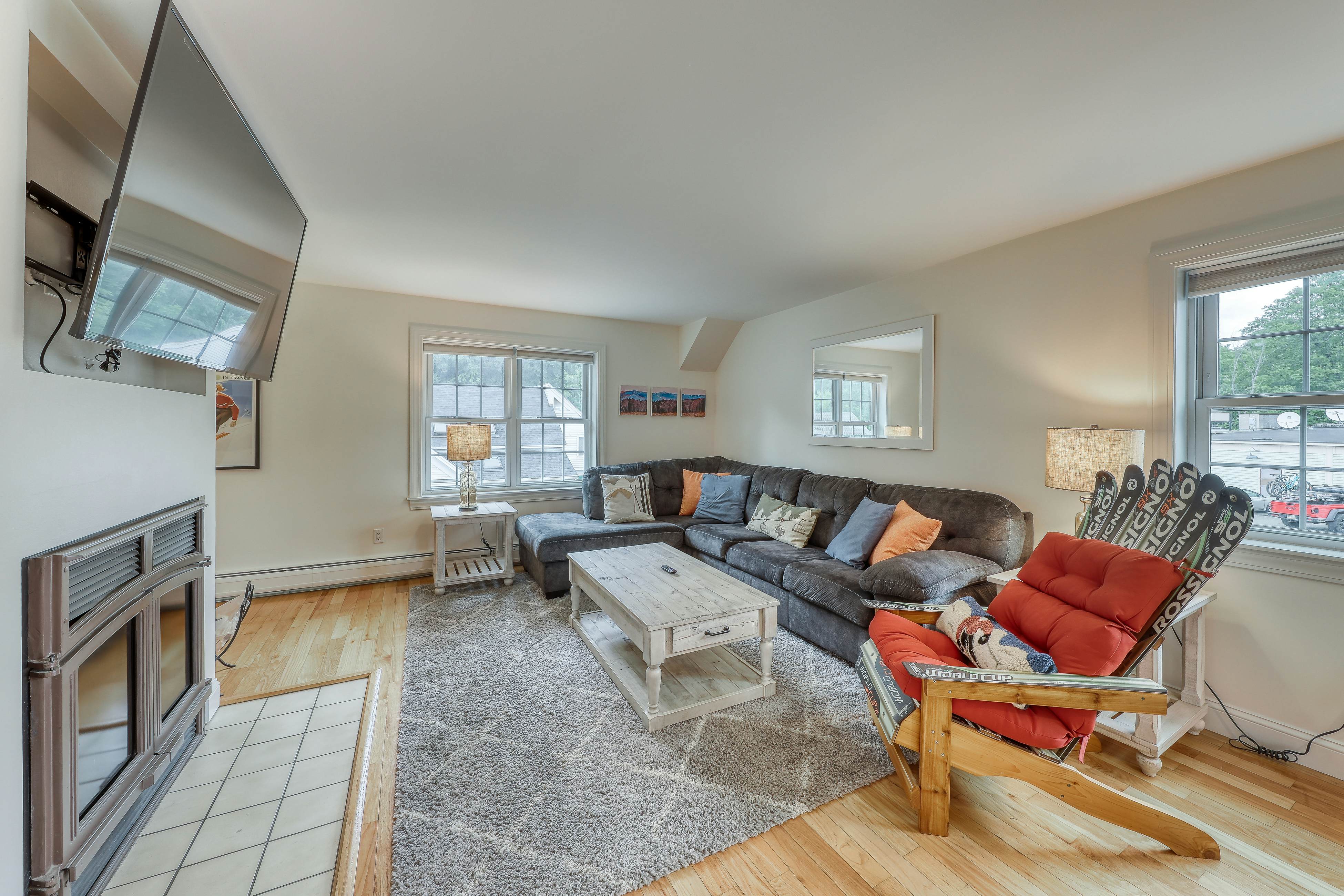 Cozy Stowe Village Retreat