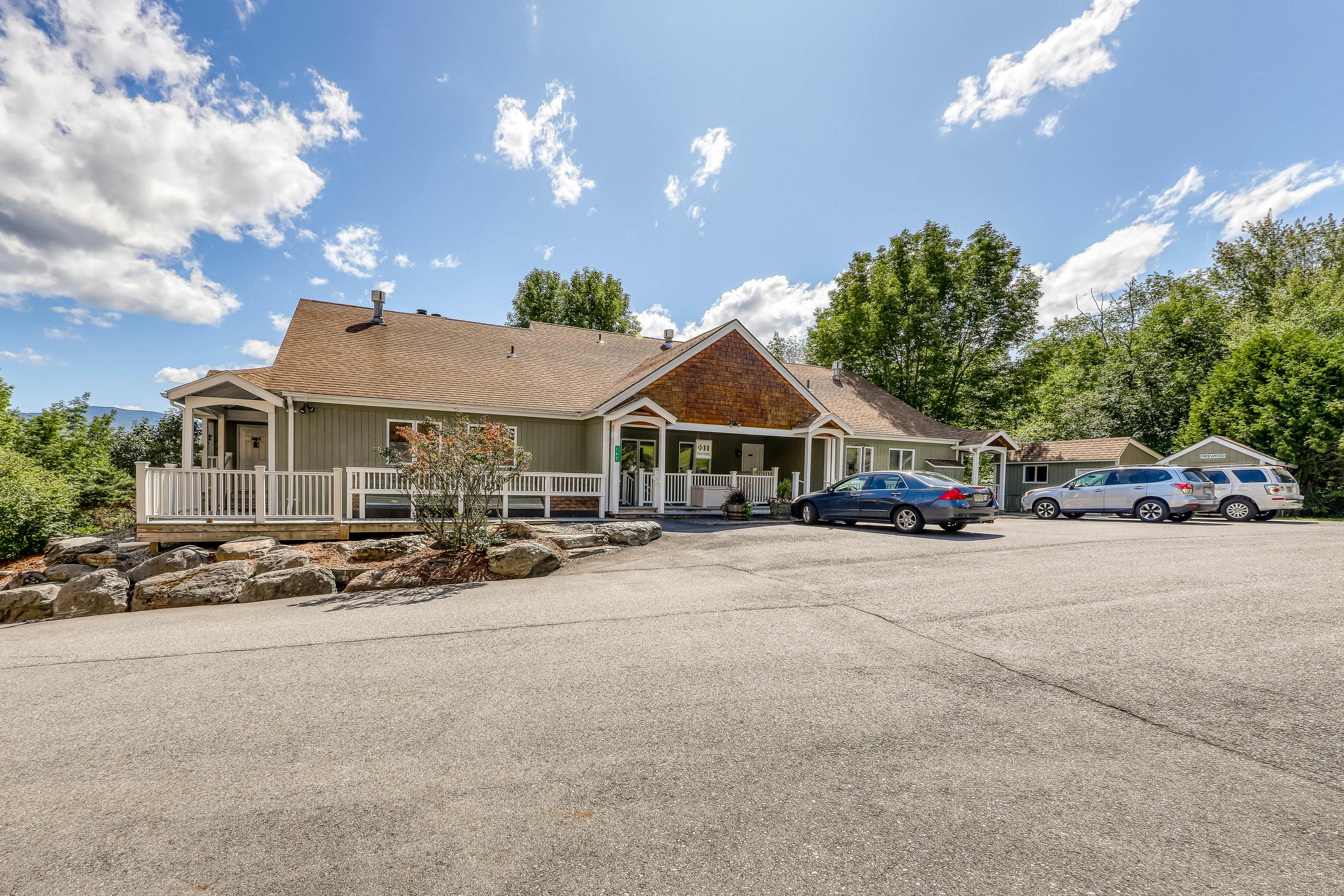 Mountainside Resort H203