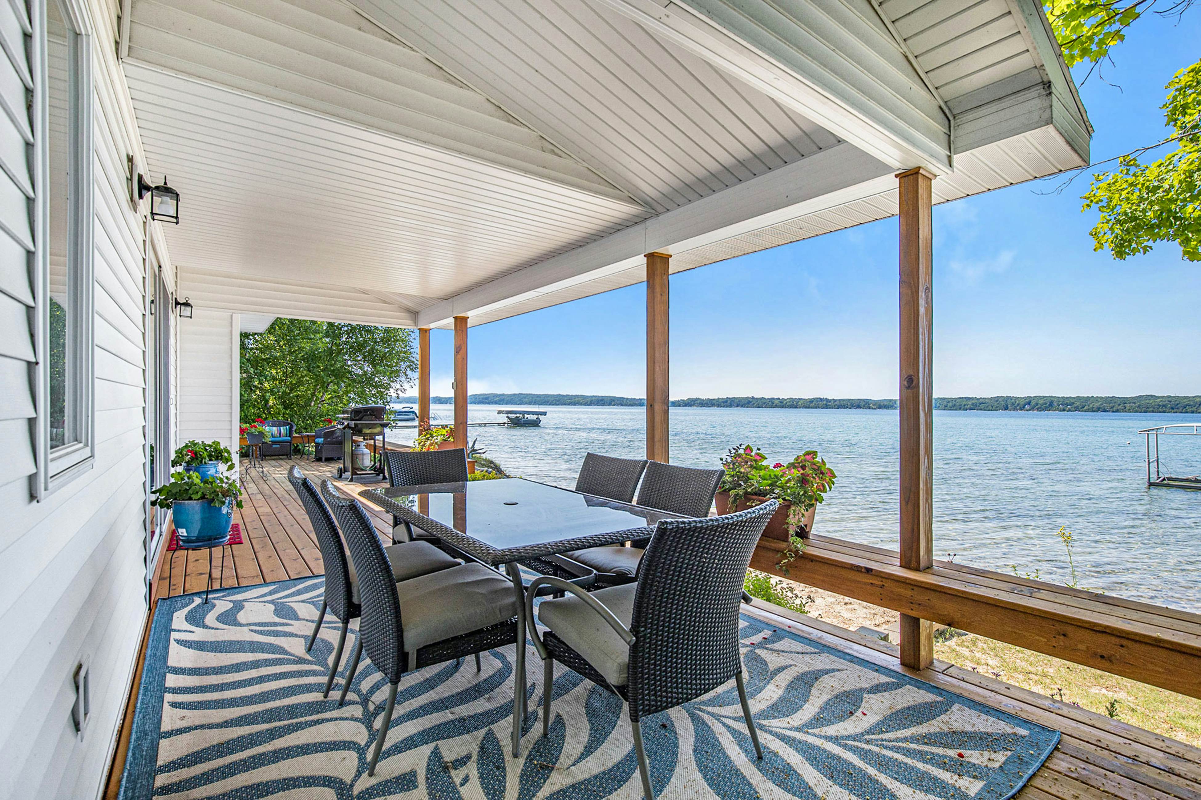 Agua Bella 3 BD Beulah, MI Vacation Rental Vacasa